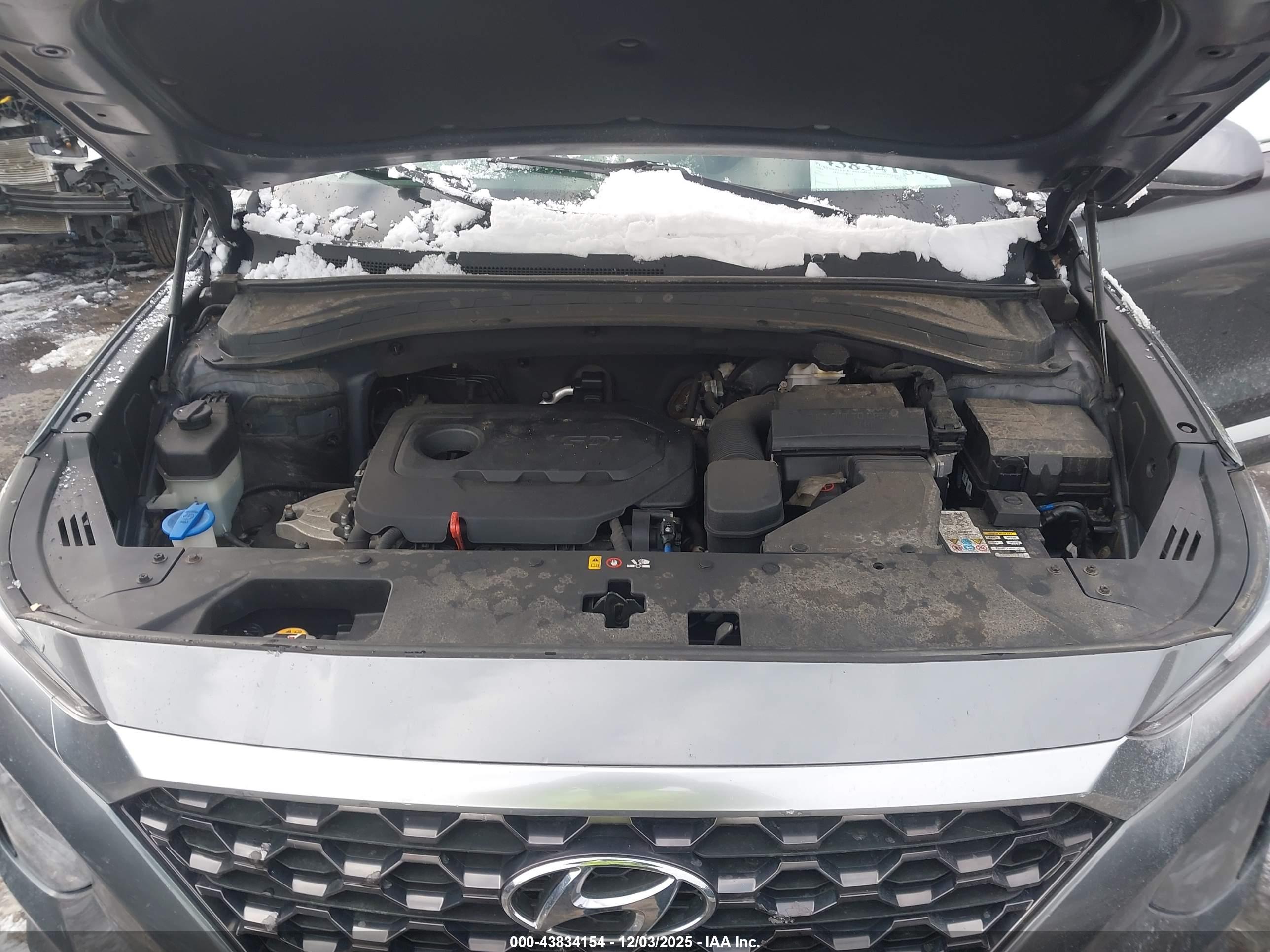 HYUNDAI SANTA image 10