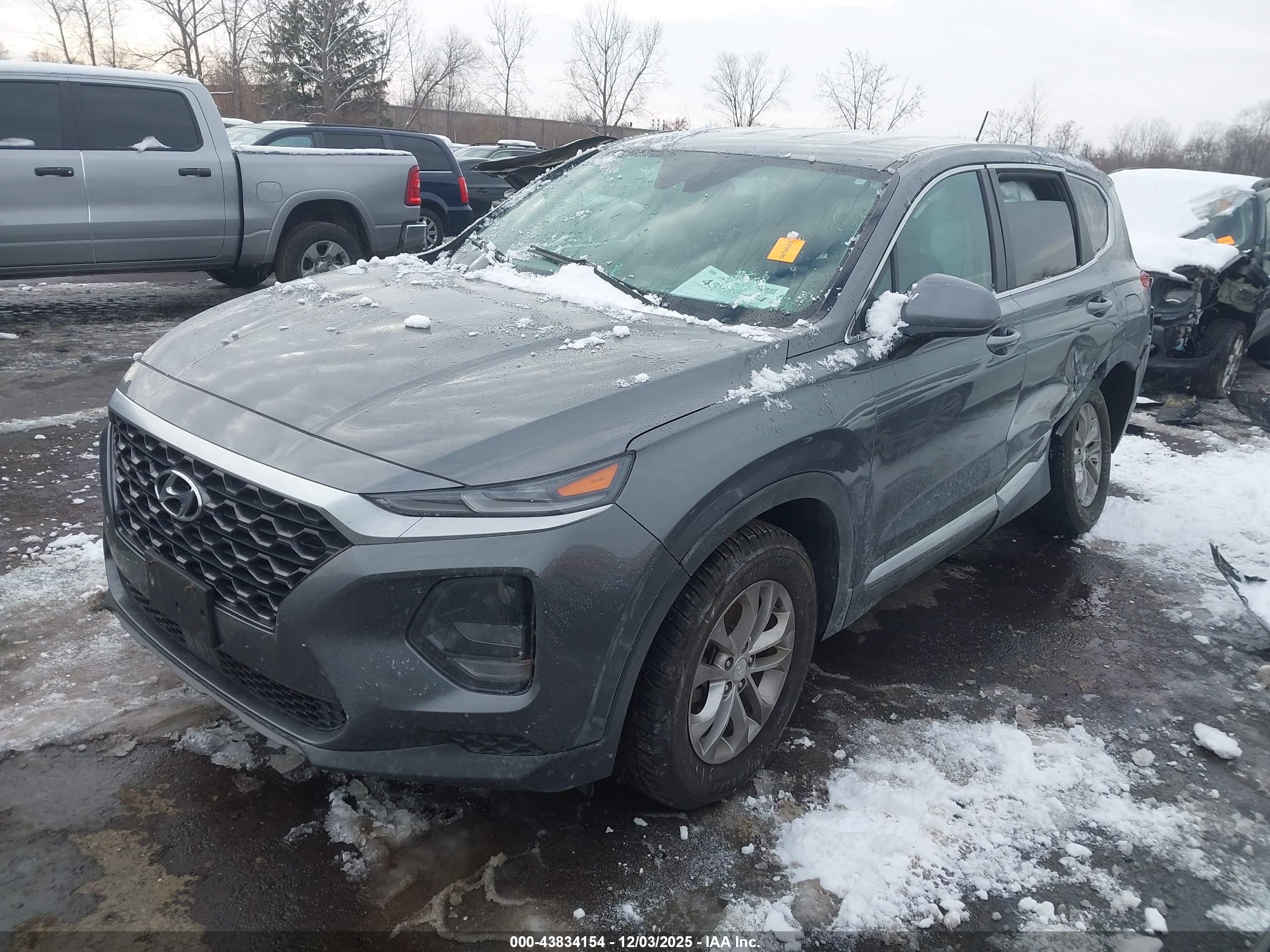 HYUNDAI SANTA image 2