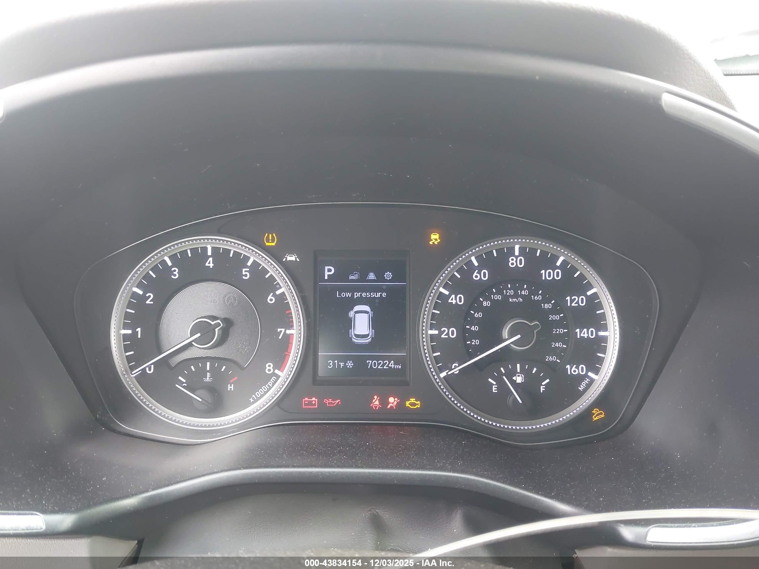 HYUNDAI SANTA image 7