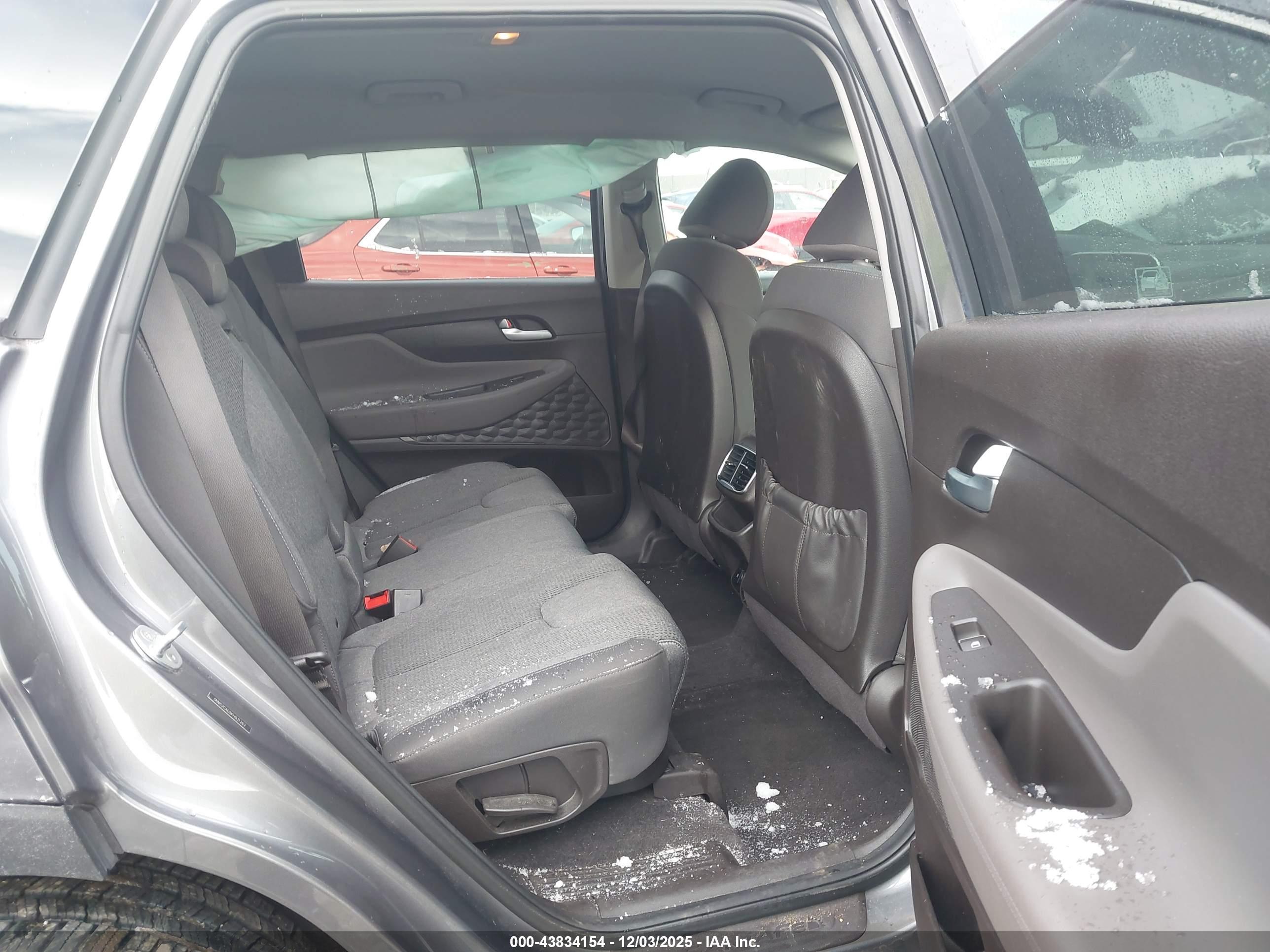 HYUNDAI SANTA image 8