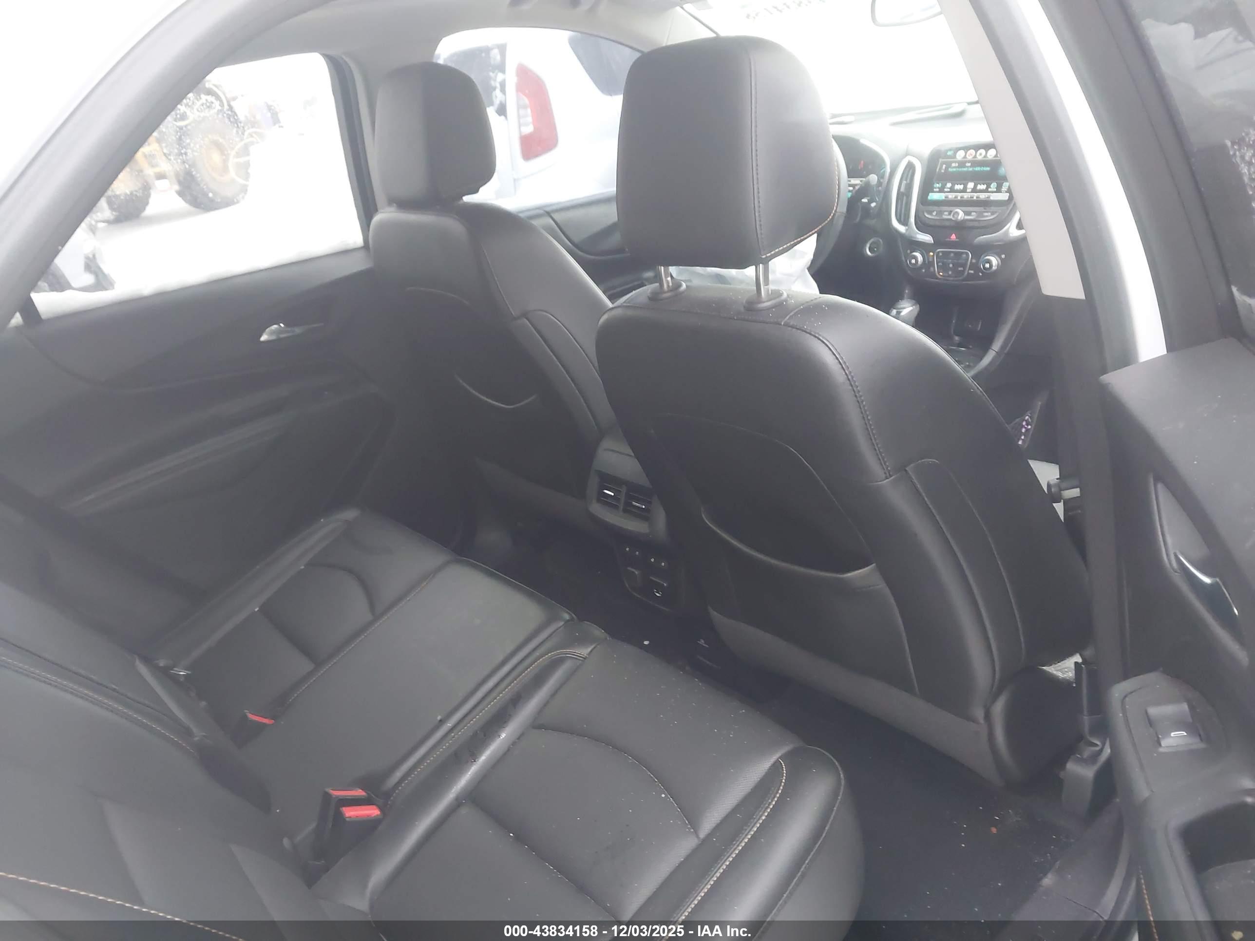 CHEVROLET EQUINOX image 8