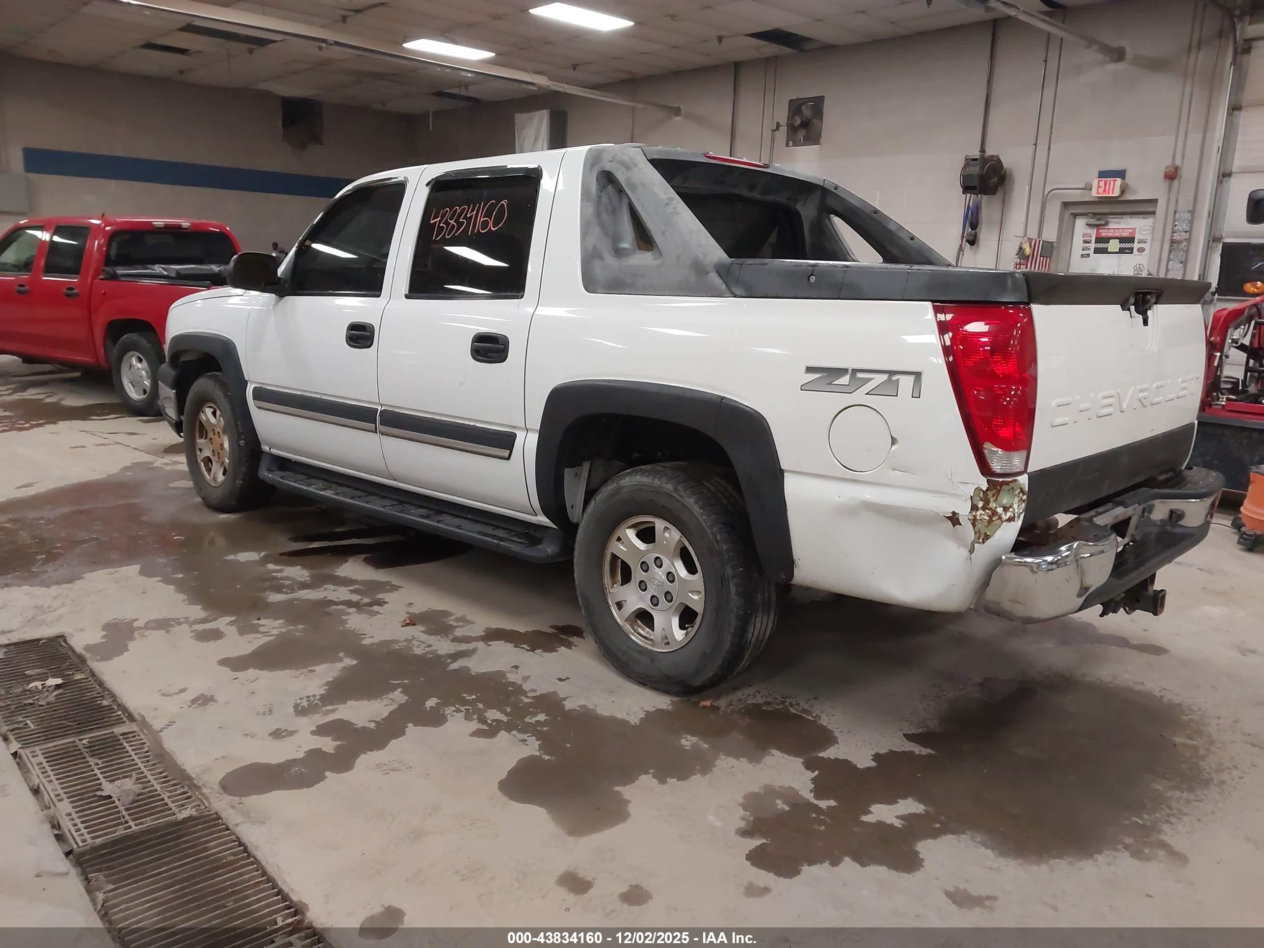 CHEVROLET AVALANCHE image 3