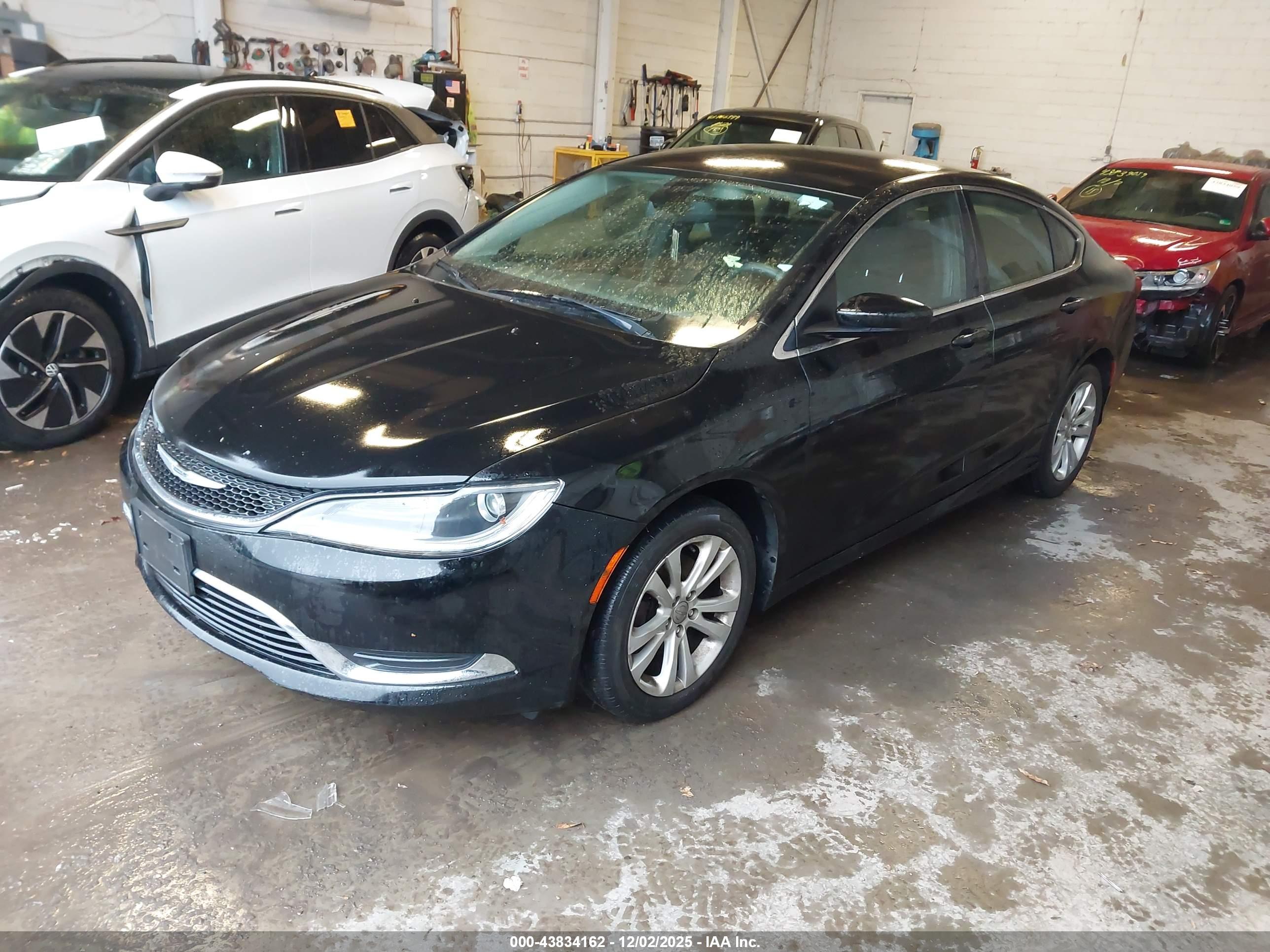 CHRYSLER 200 image 2