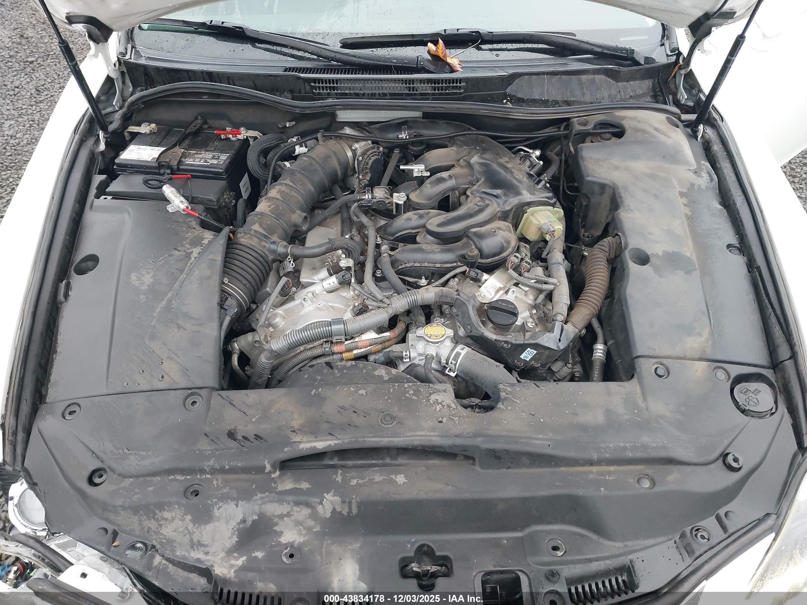 LEXUS IS image 10