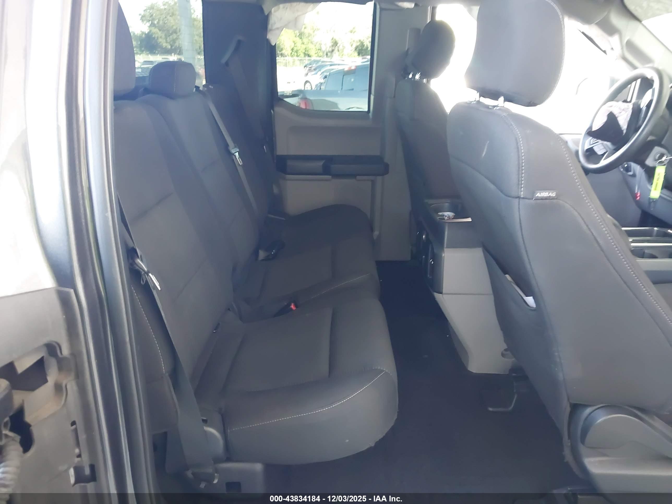 FORD F-150 image 8