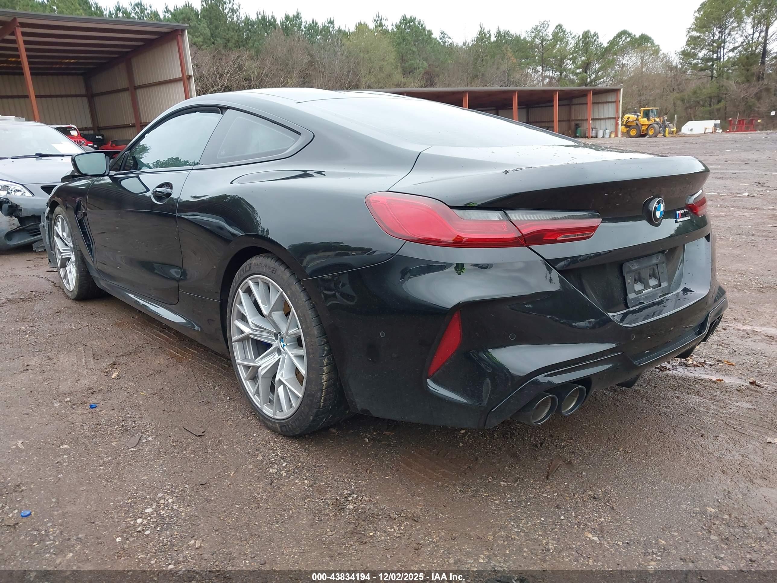 BMW M8 image 3