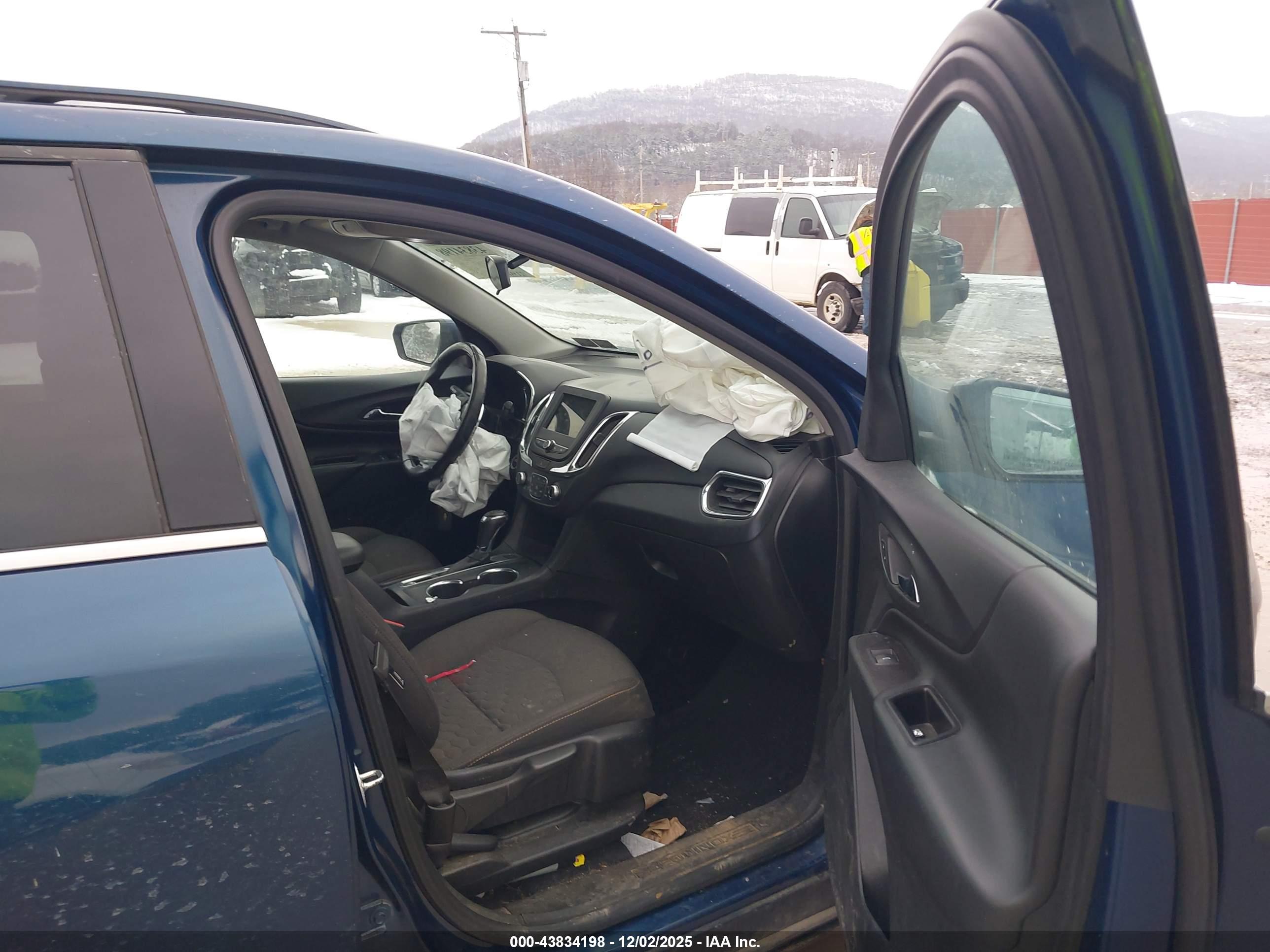 CHEVROLET EQUINOX image 5