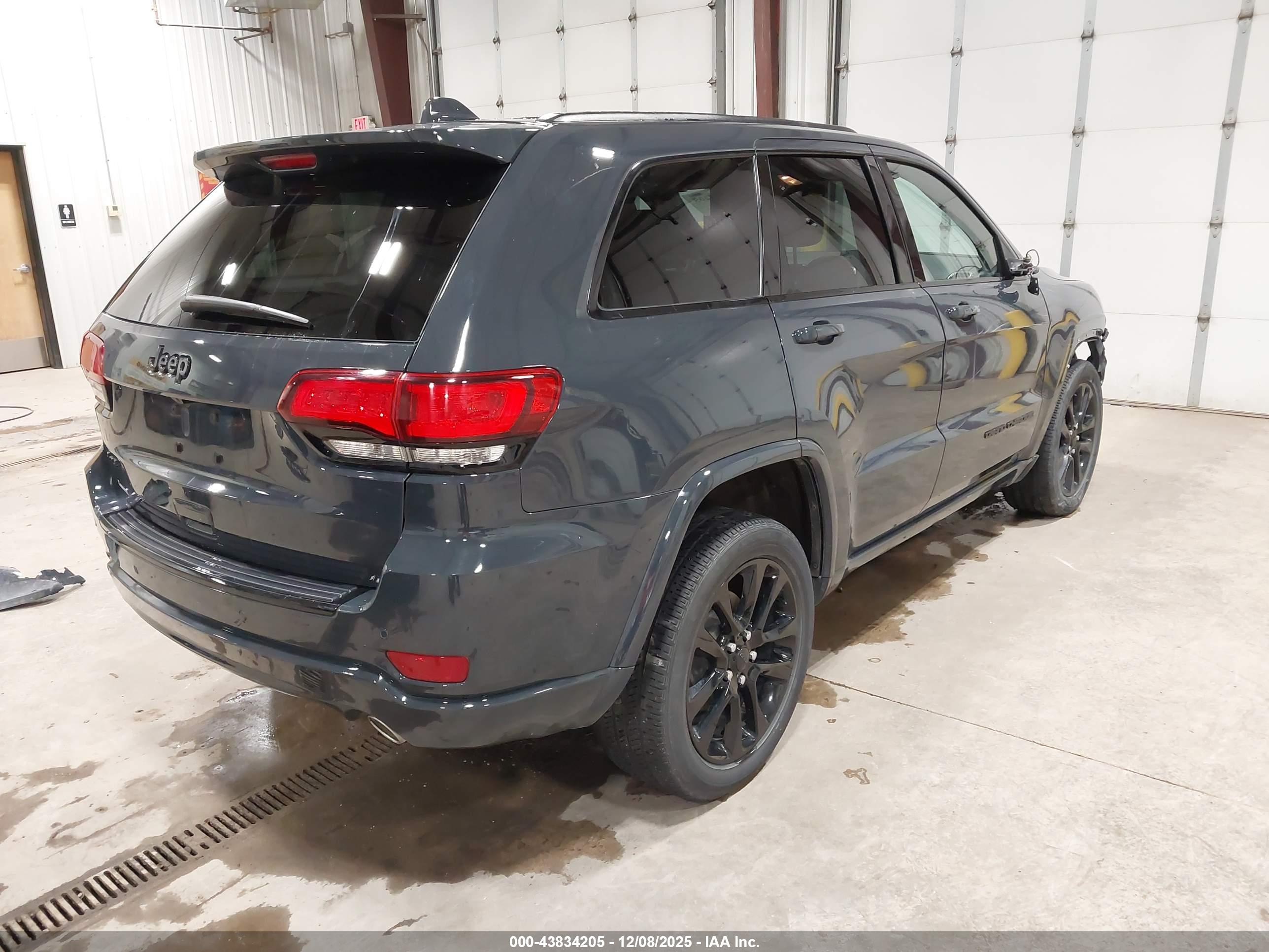 JEEP GRAND image 4