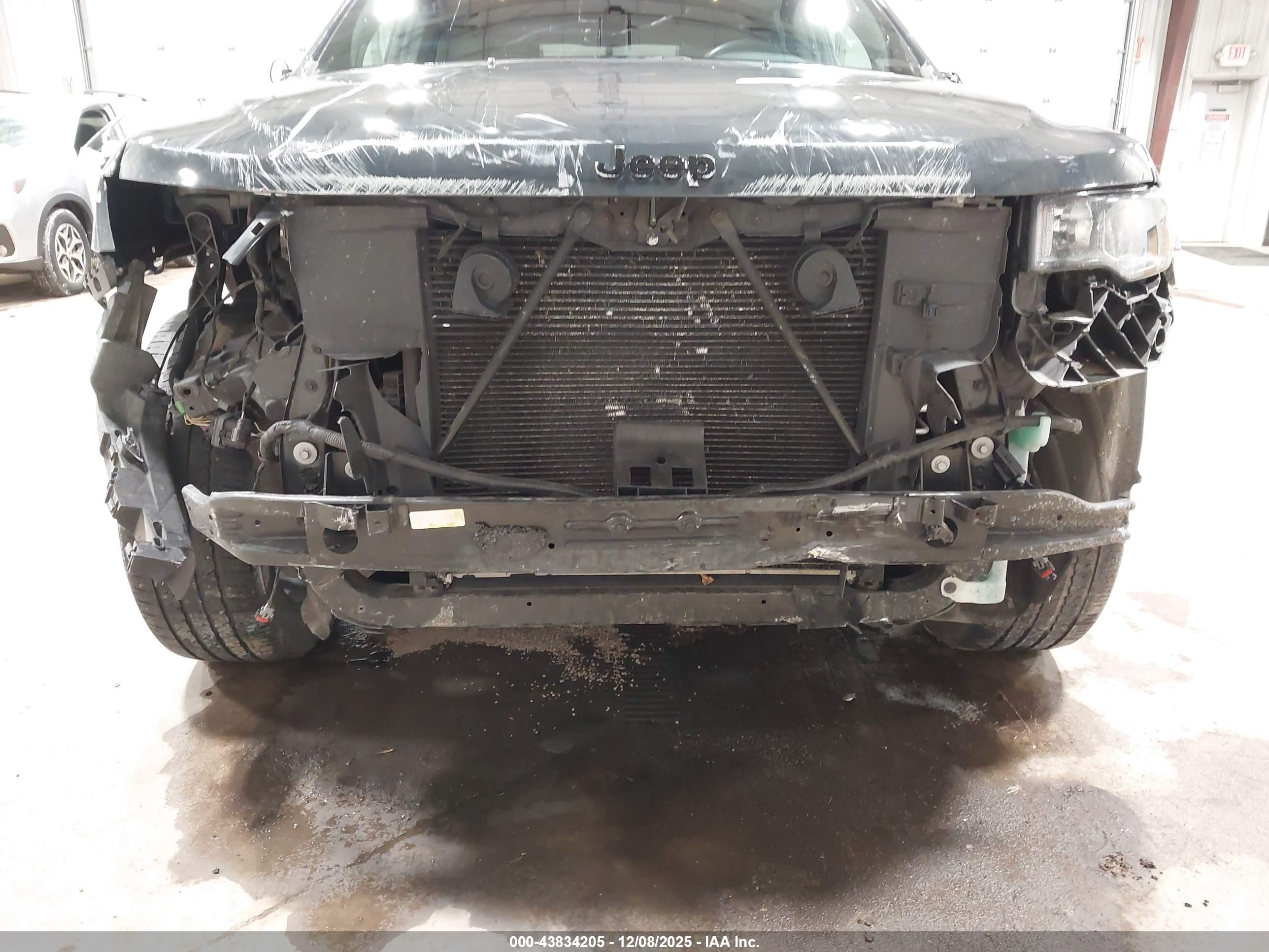 JEEP GRAND image 6