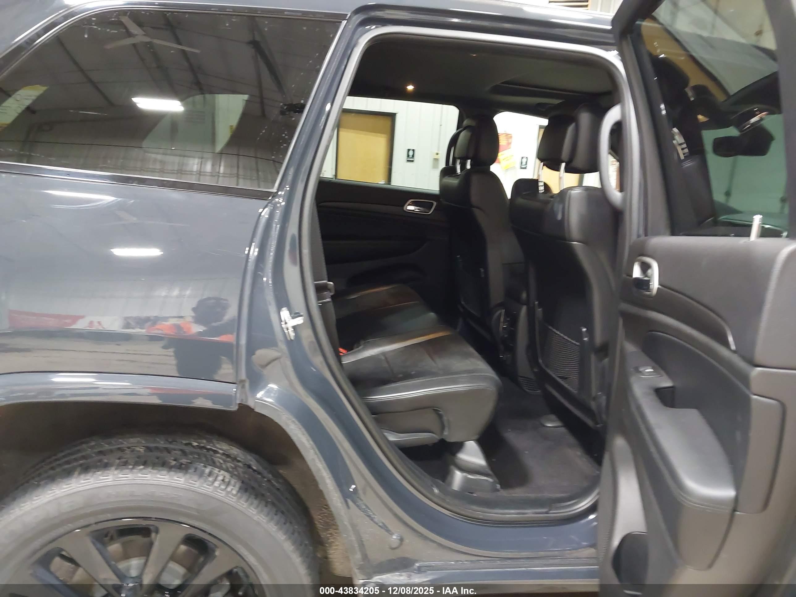 JEEP GRAND image 8