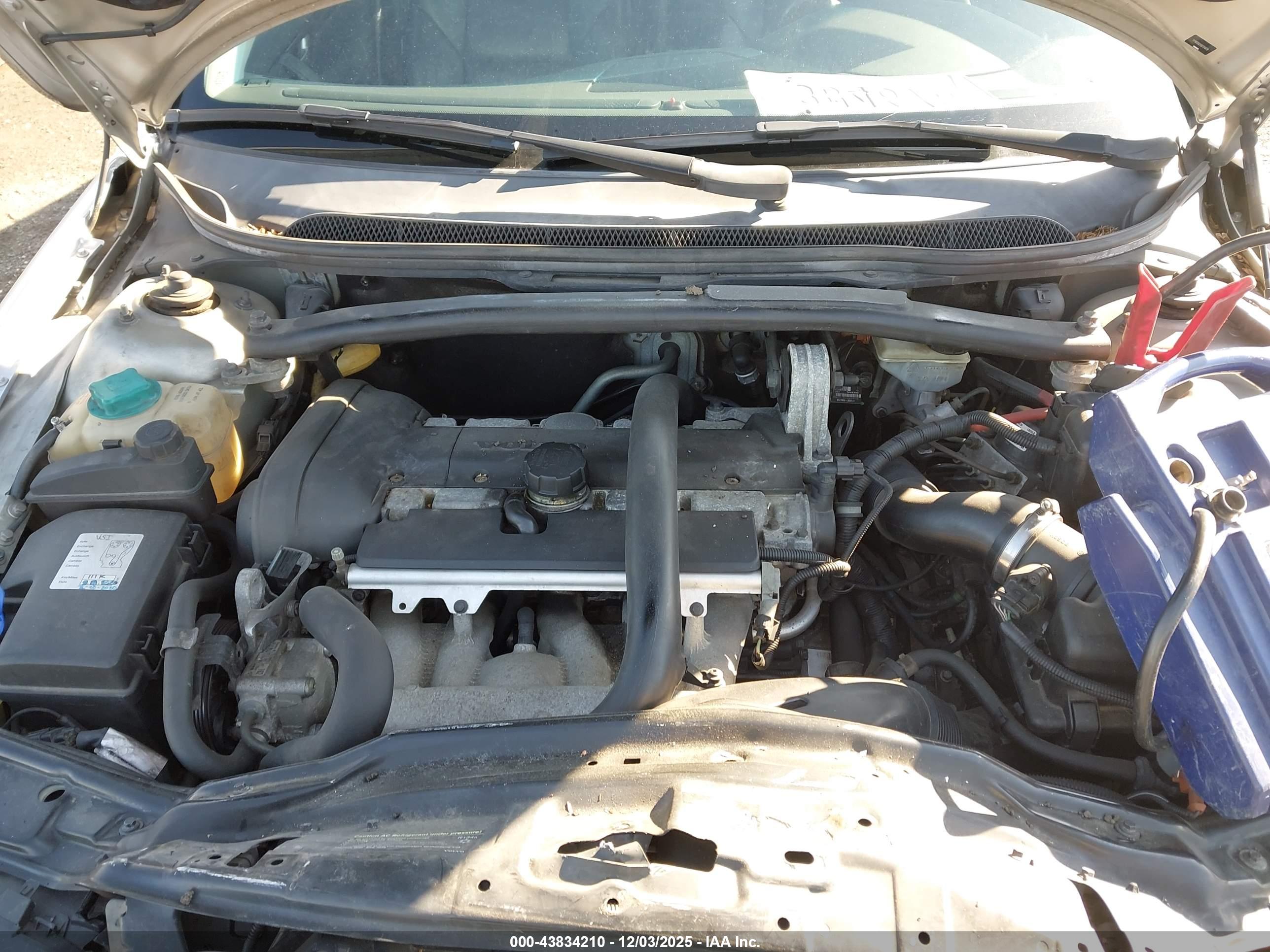 VOLVO S60 image 10