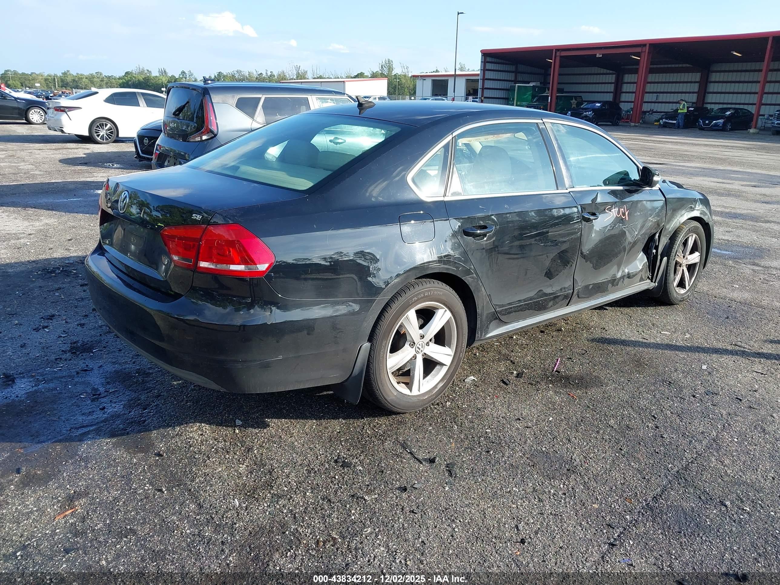 VOLKSWAGEN PASSAT image 4