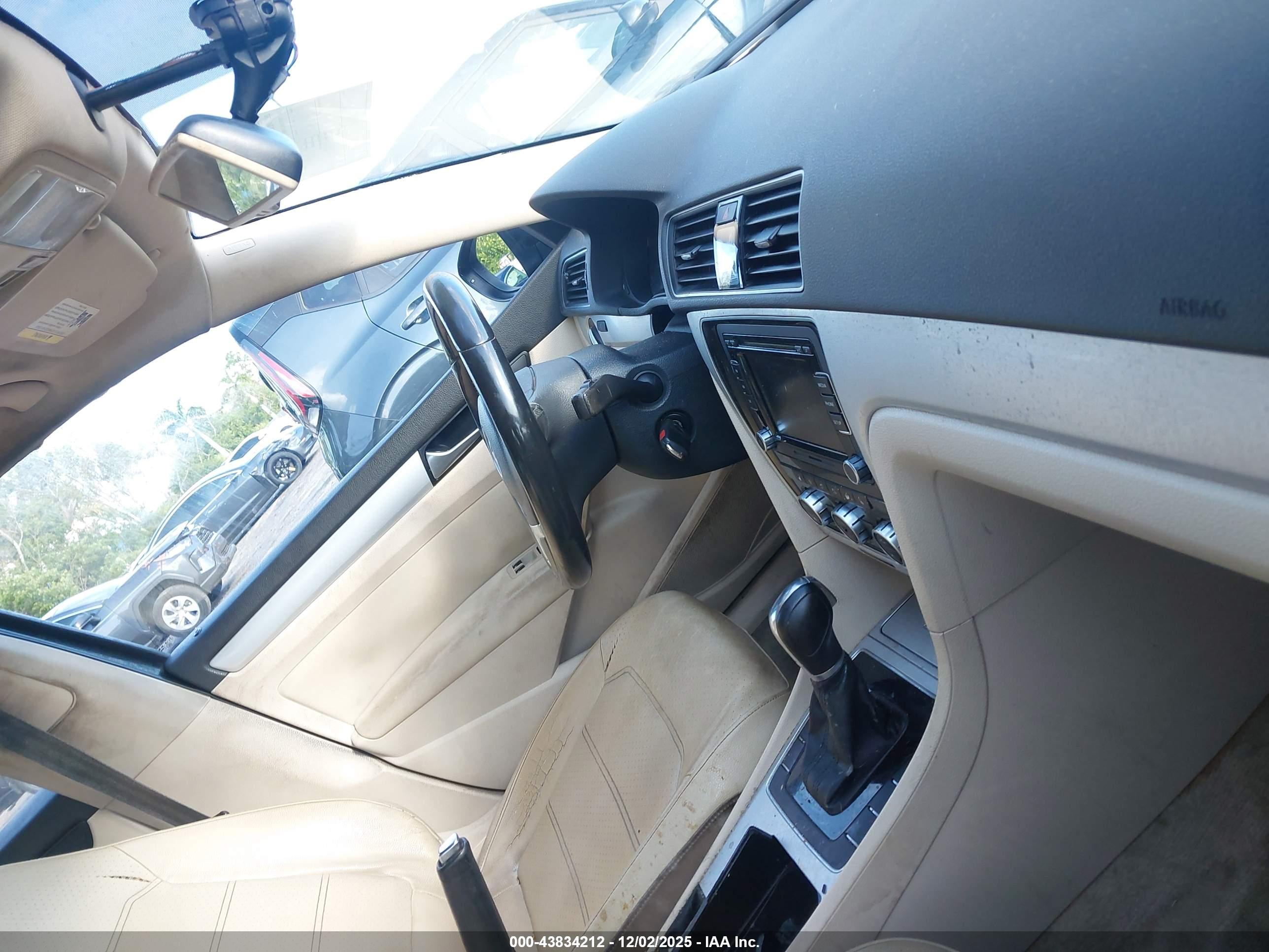 VOLKSWAGEN PASSAT image 5