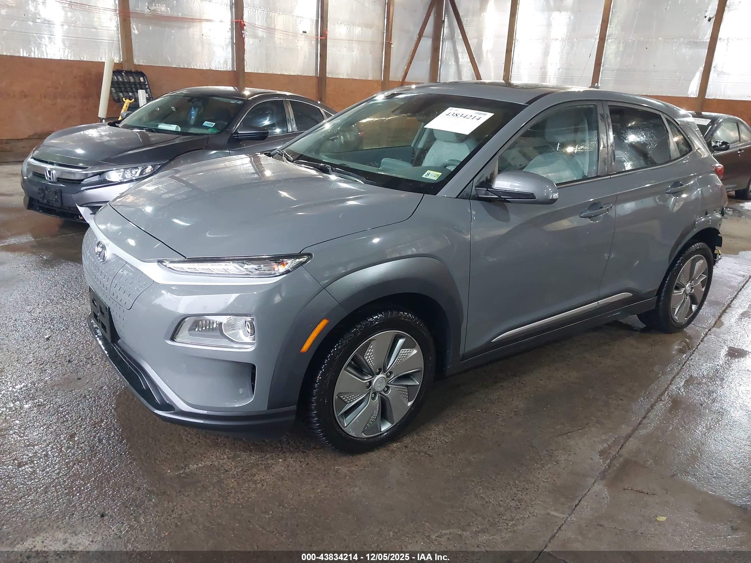 HYUNDAI KONA image 2