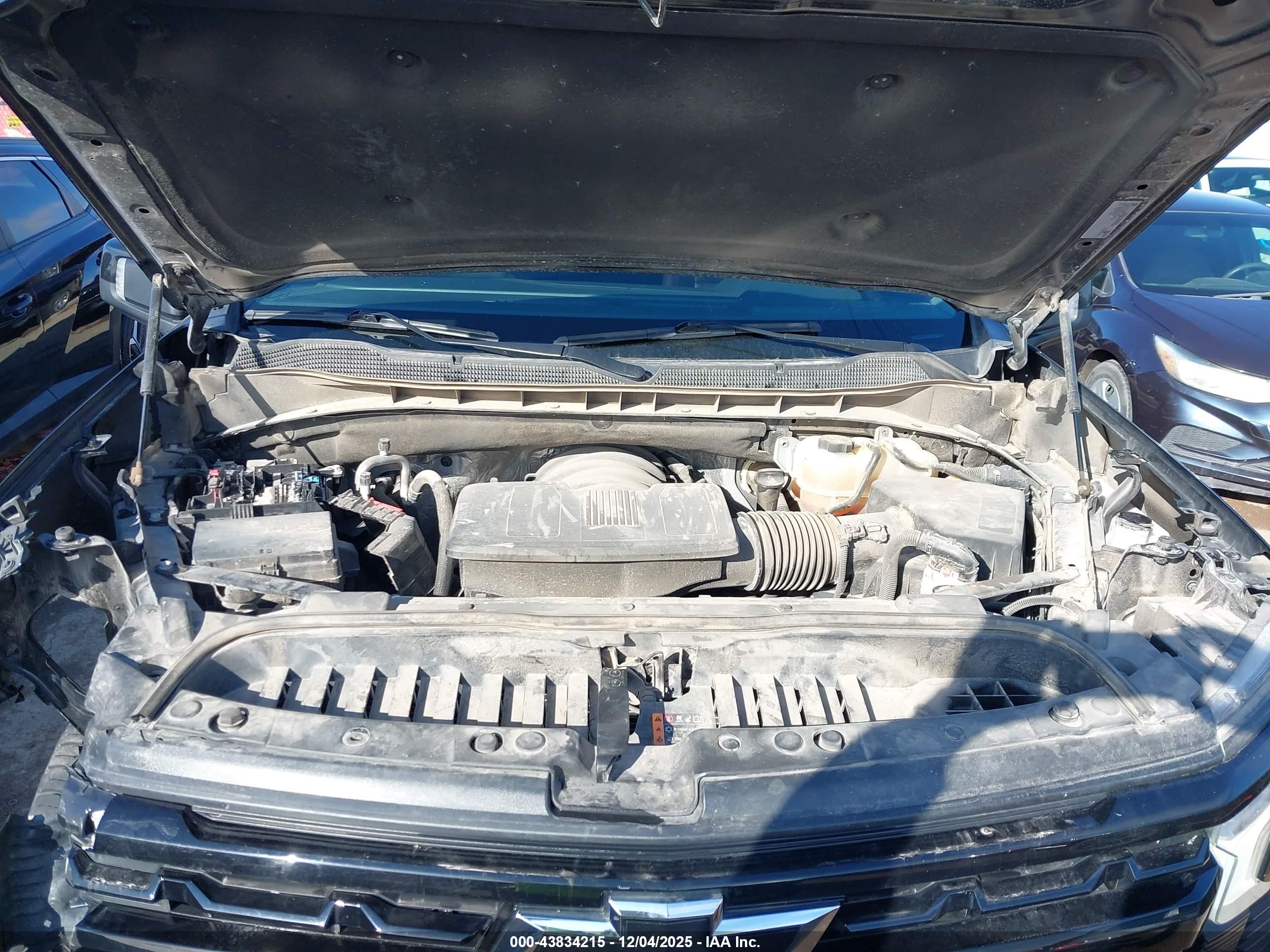 CHEVROLET SILVERADO image 10