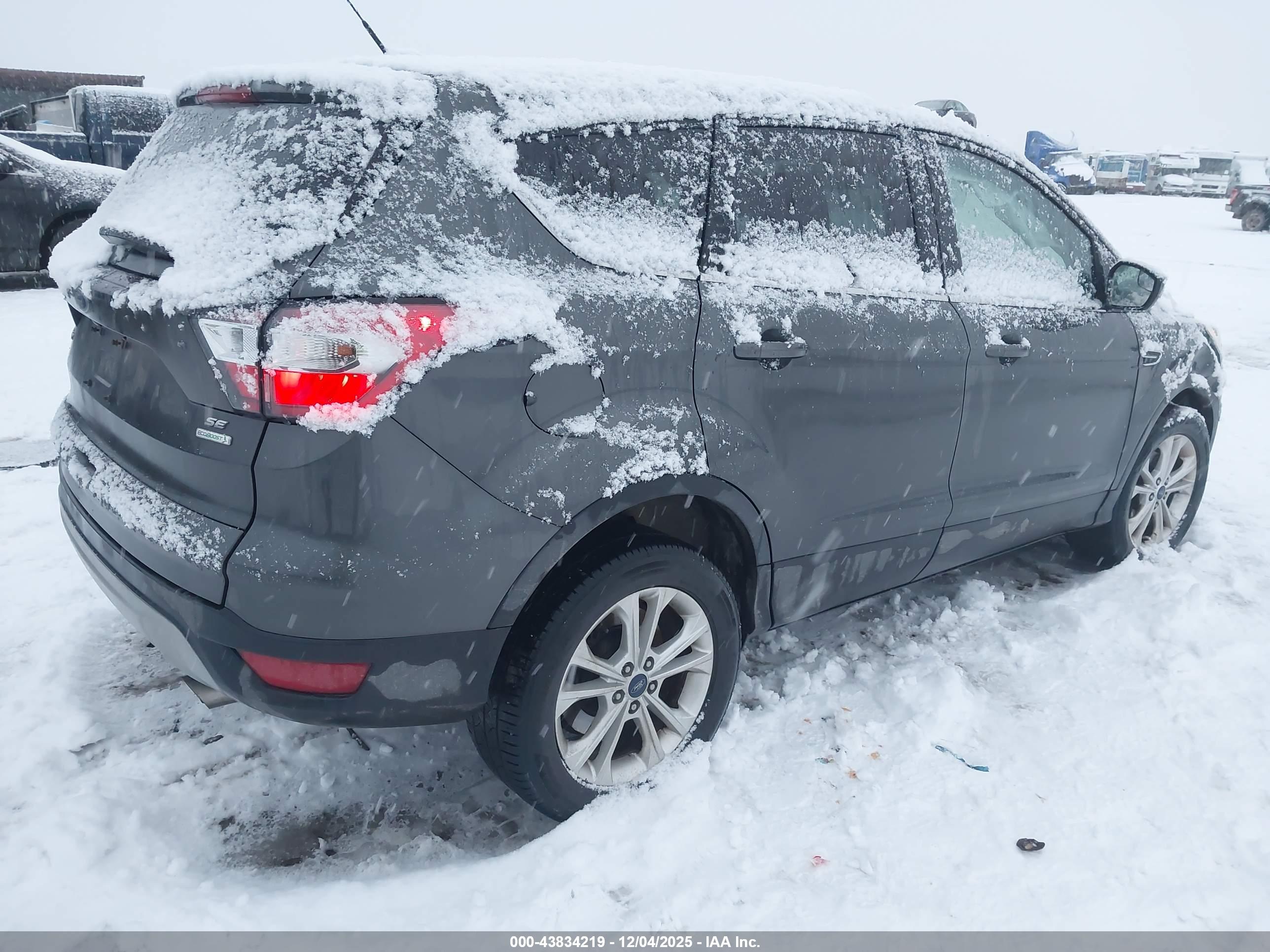 FORD ESCAPE image 4