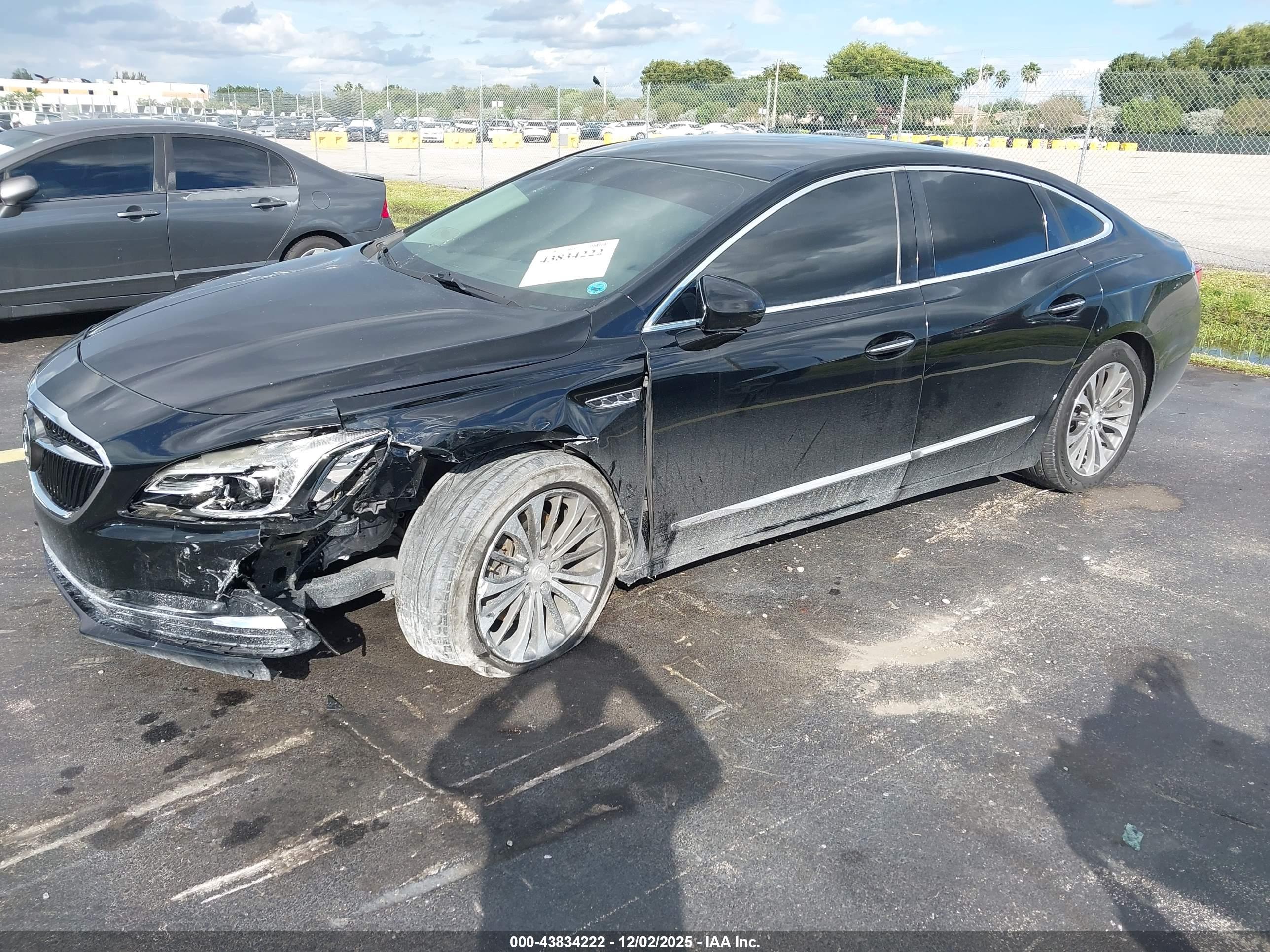 BUICK LACROSSE image 2
