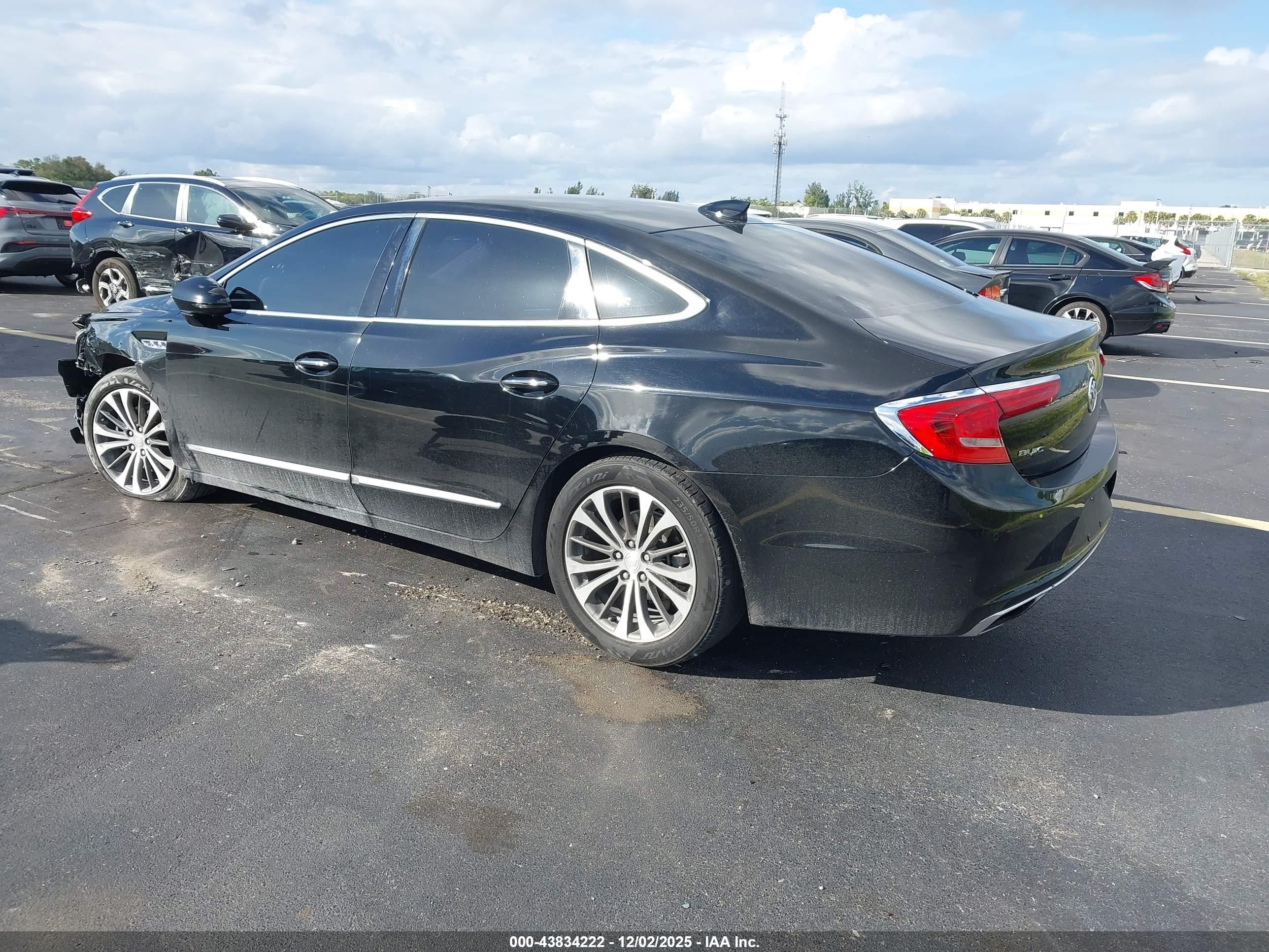 BUICK LACROSSE image 3