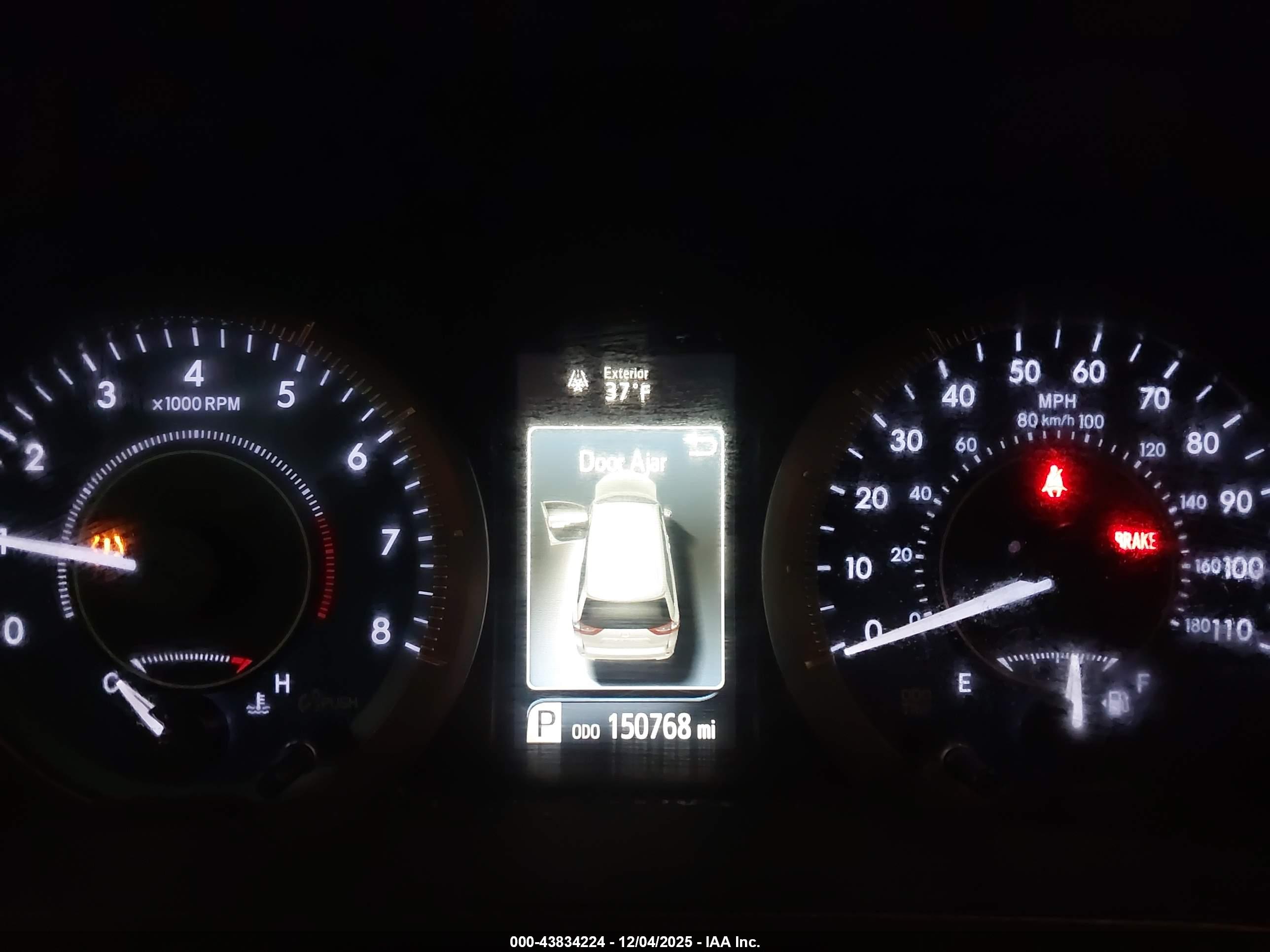 TOYOTA SIENNA image 7
