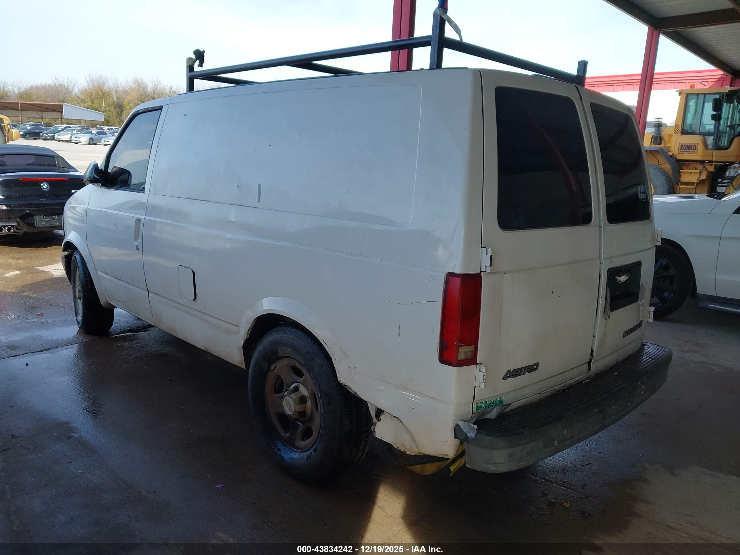 CHEVROLET ASTRO image 3