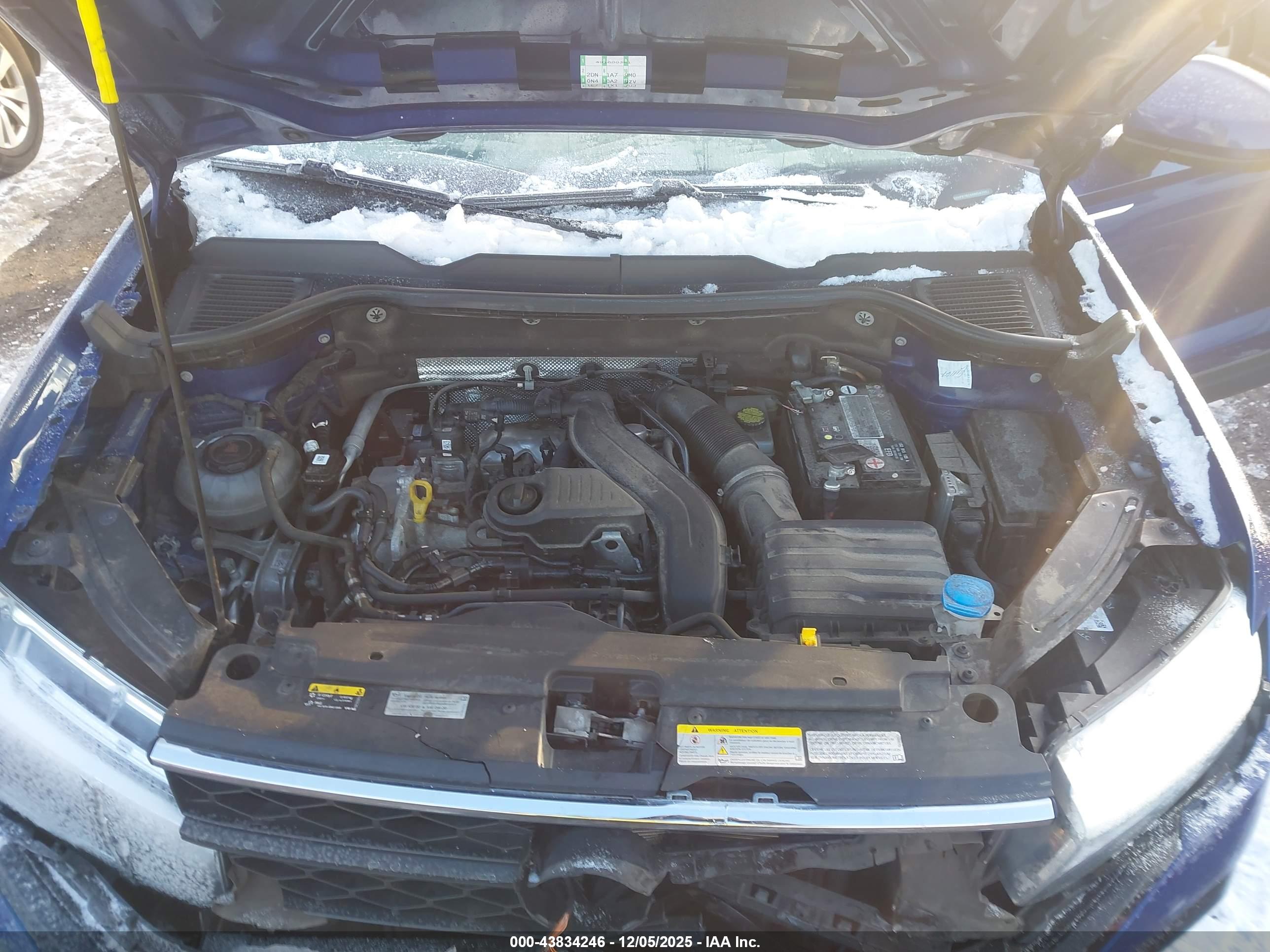 VOLKSWAGEN TAOS image 10