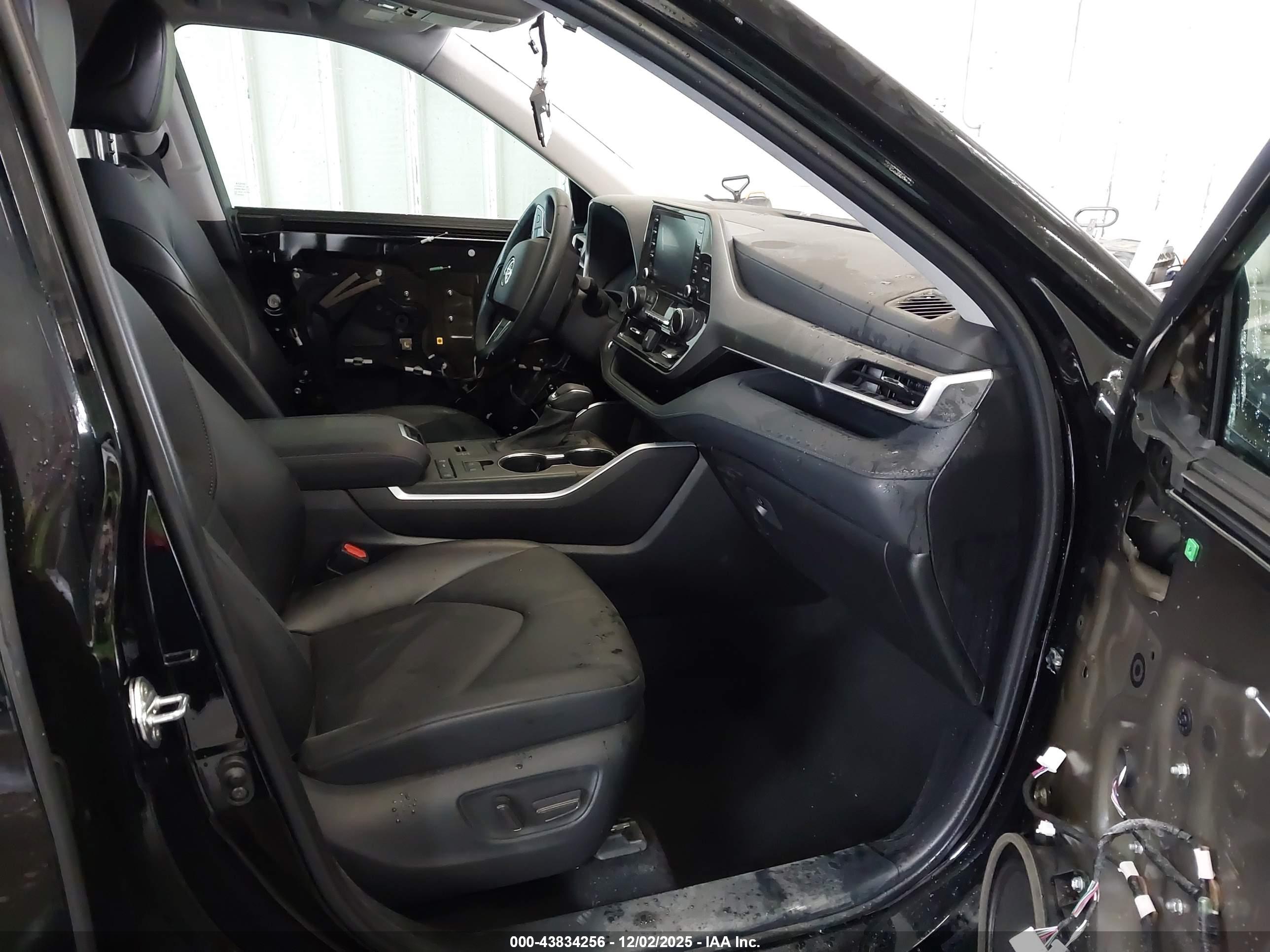 TOYOTA HIGHLANDER image 5
