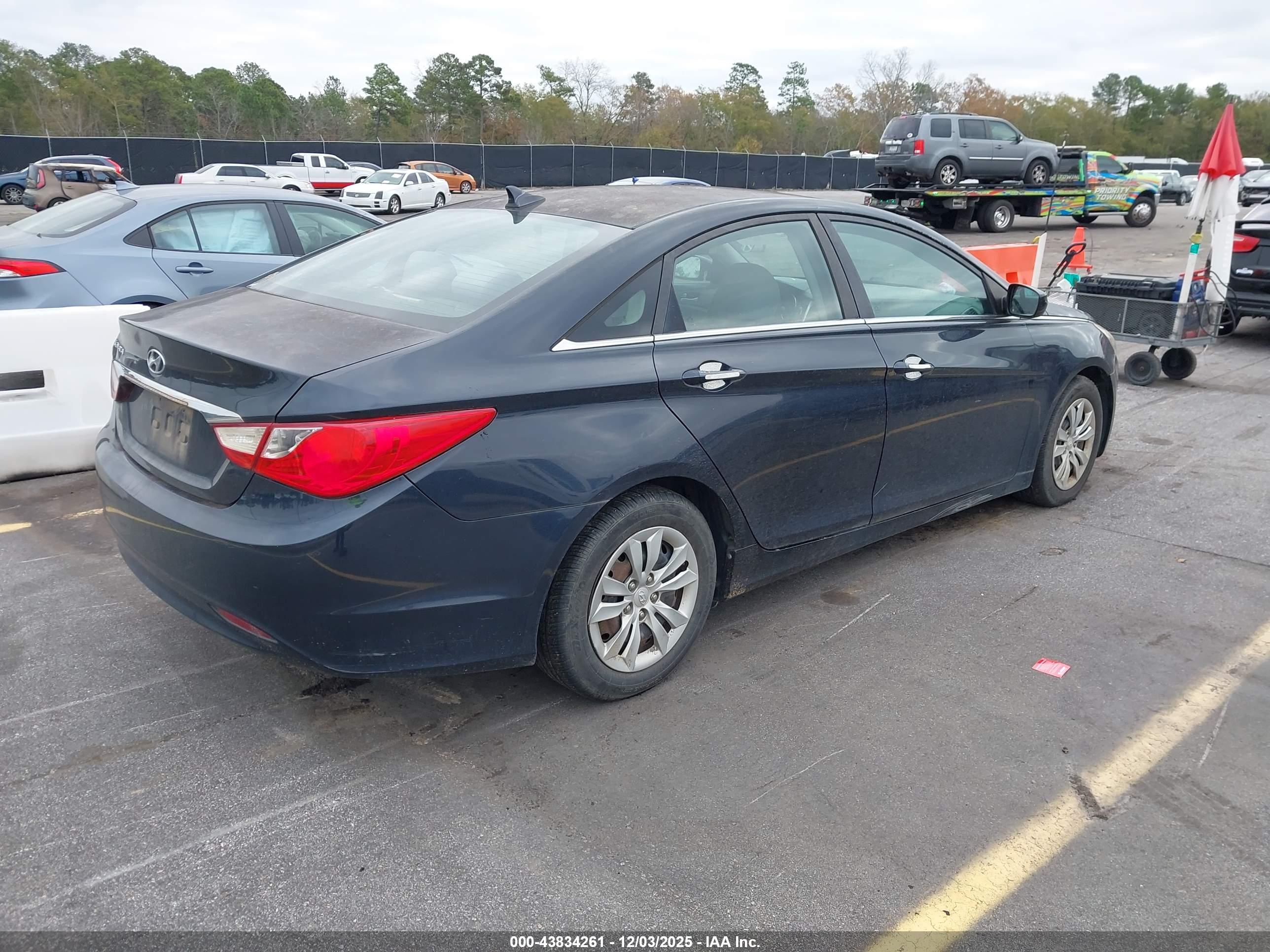 HYUNDAI SONATA image 4