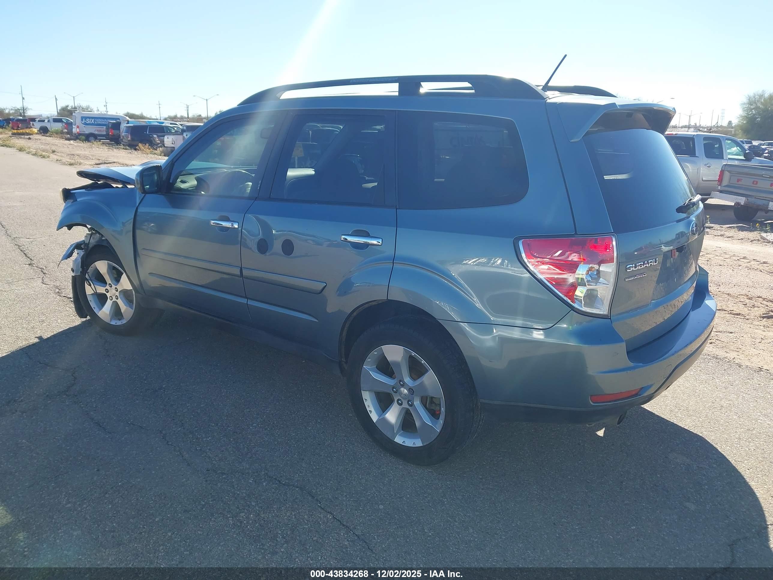 SUBARU FORESTER image 3