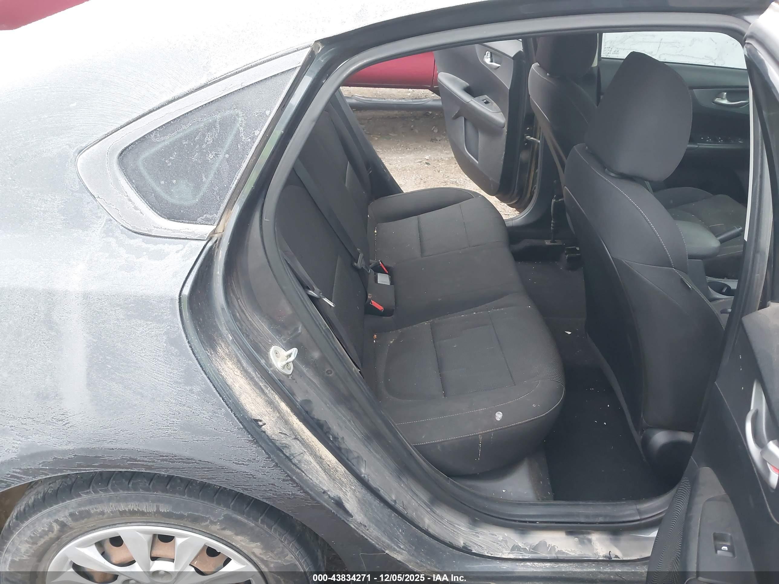 KIA FORTE image 8