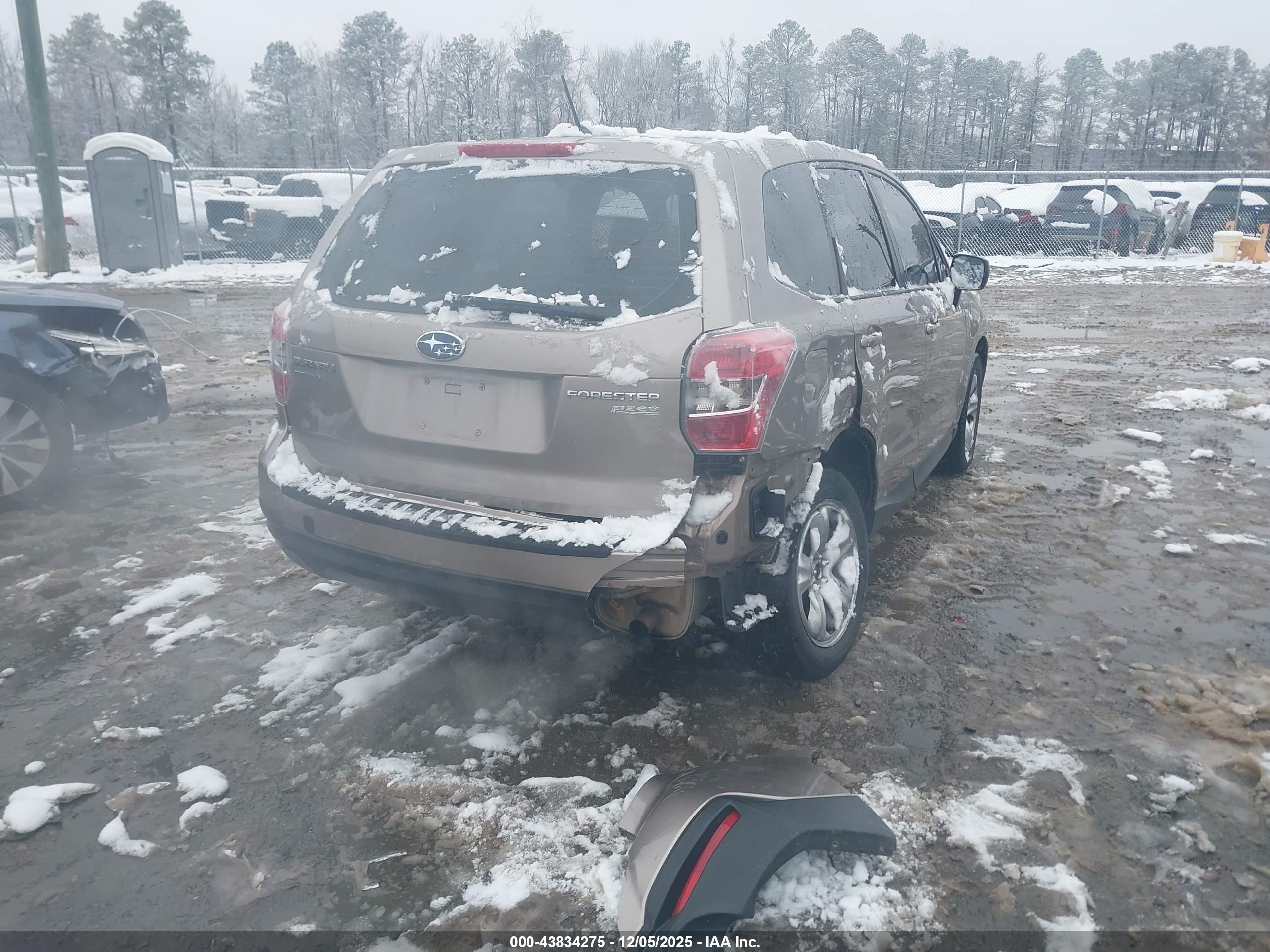 SUBARU FORESTER image 4