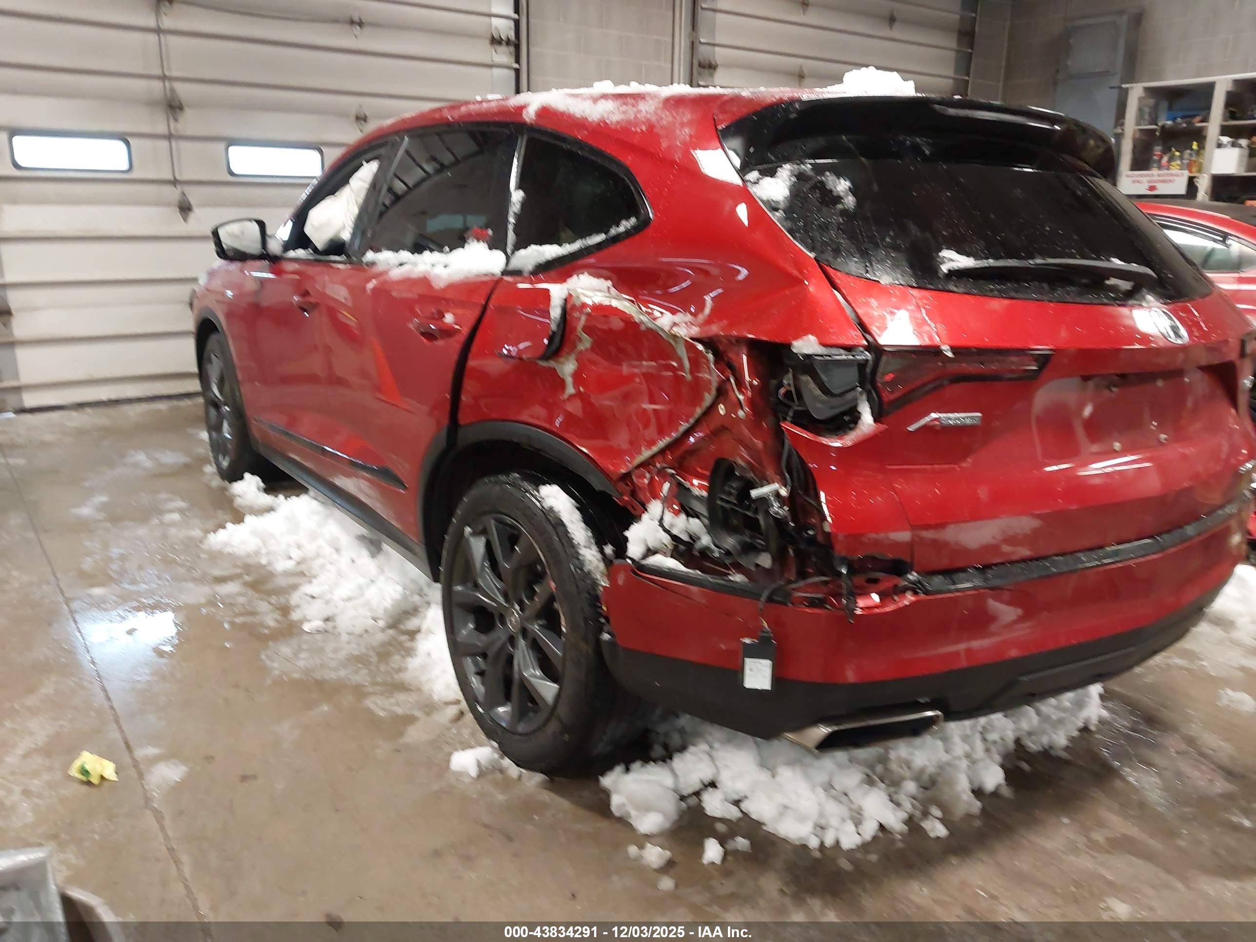 ACURA MDX image 3