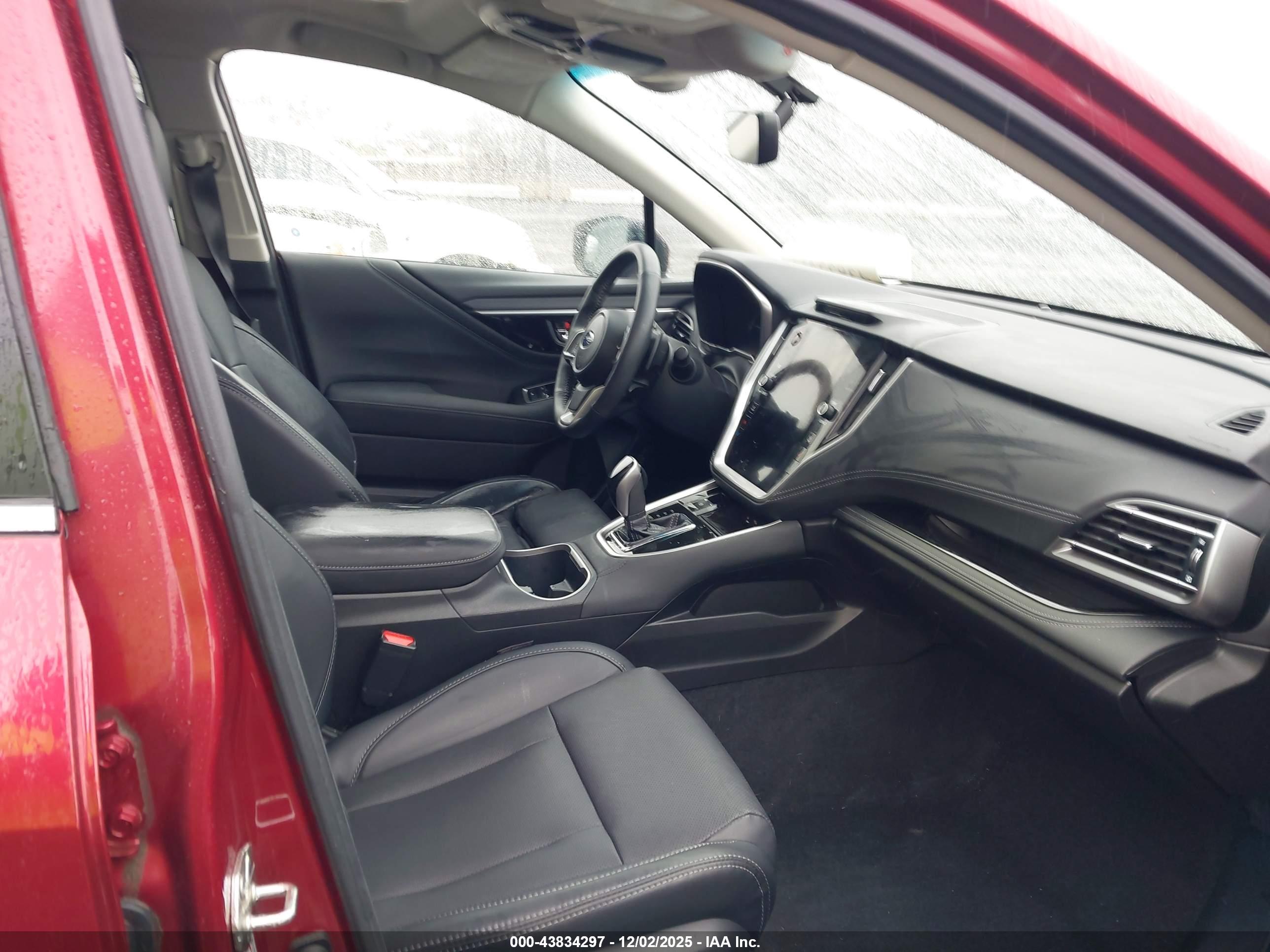 SUBARU OUTBACK image 5