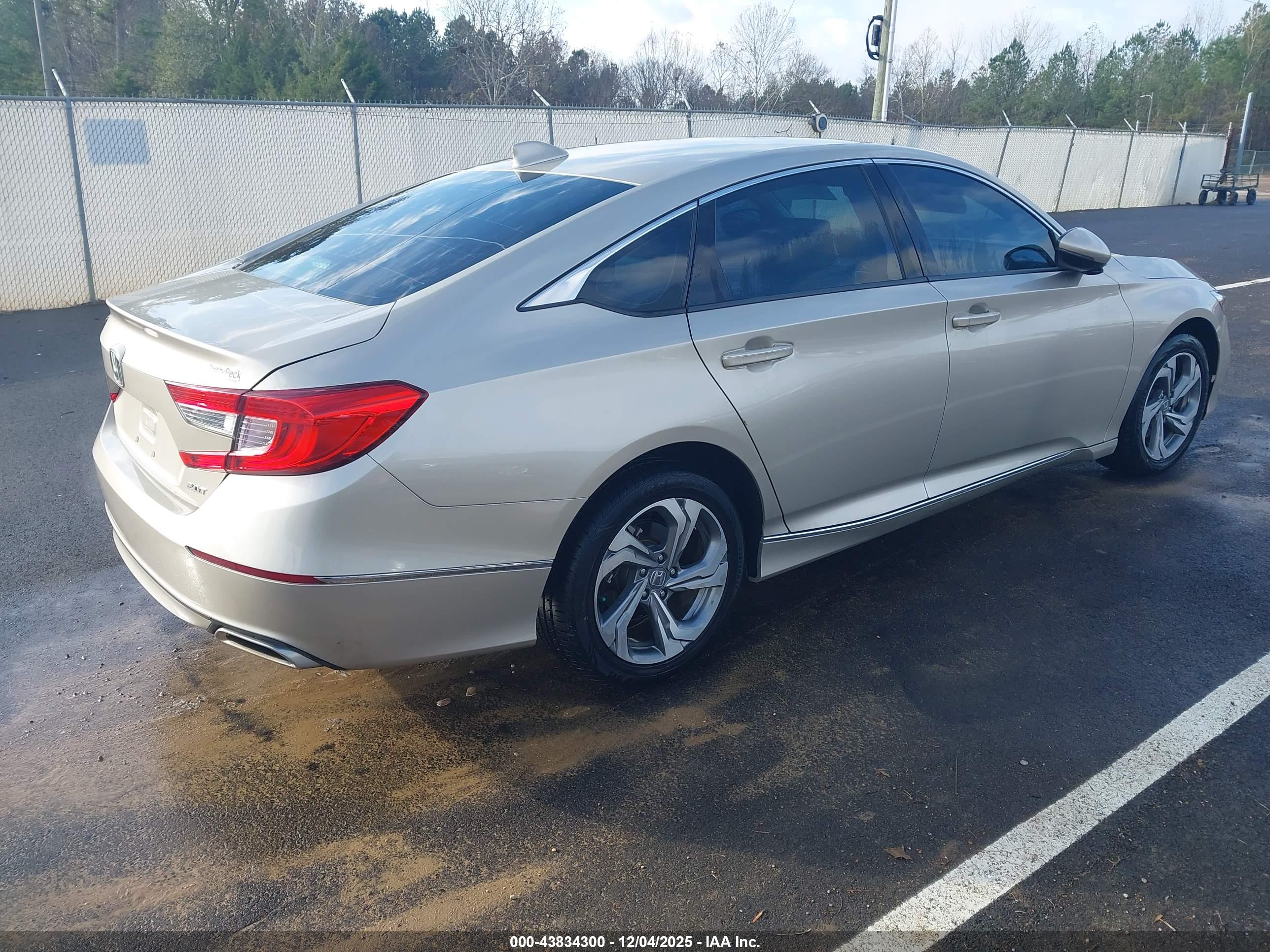 HONDA ACCORD image 4