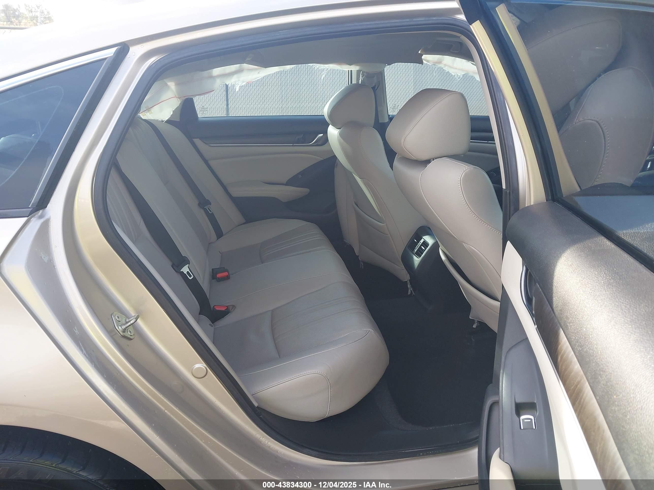HONDA ACCORD image 8