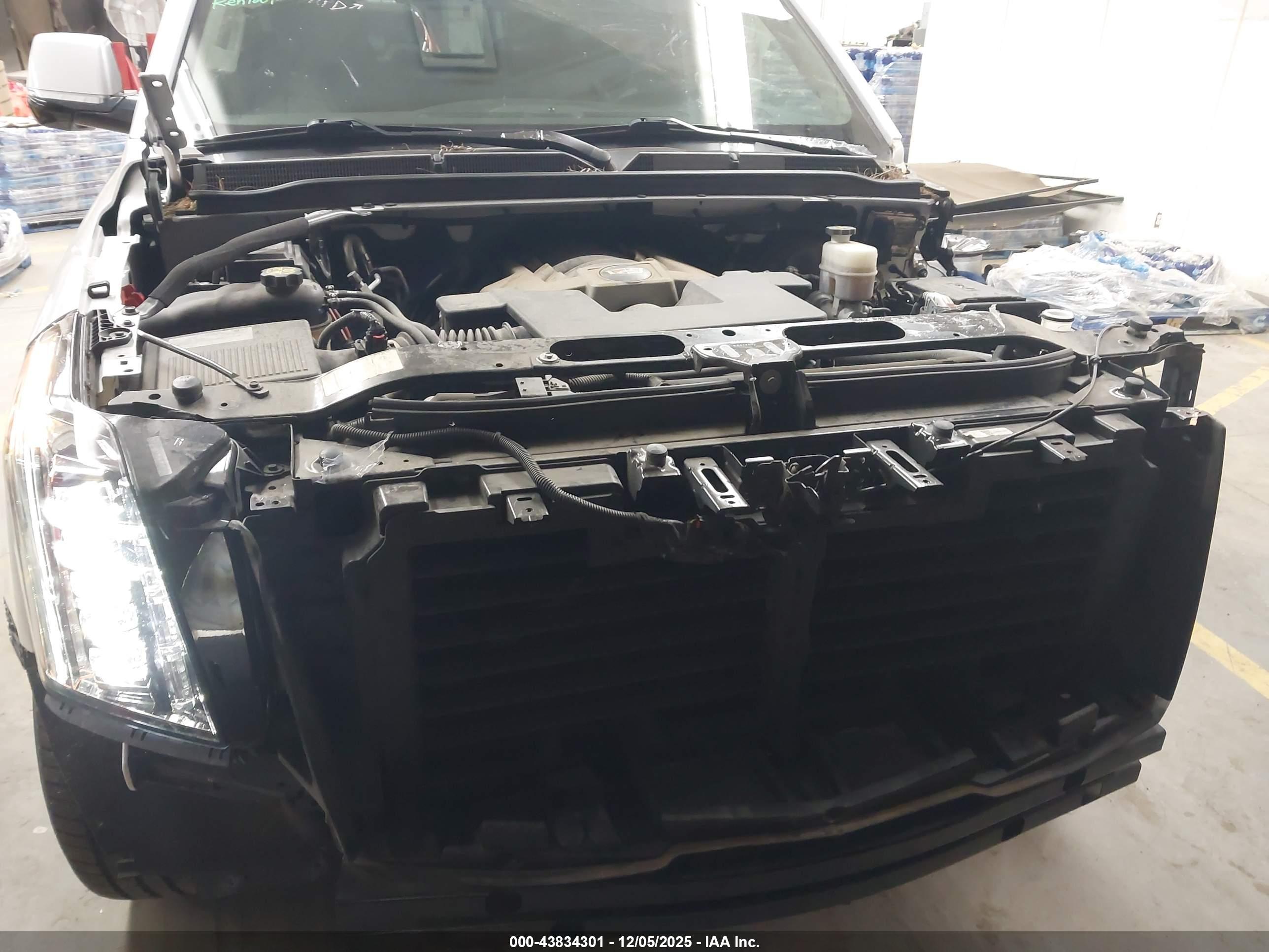 CADILLAC ESCALADE image 6