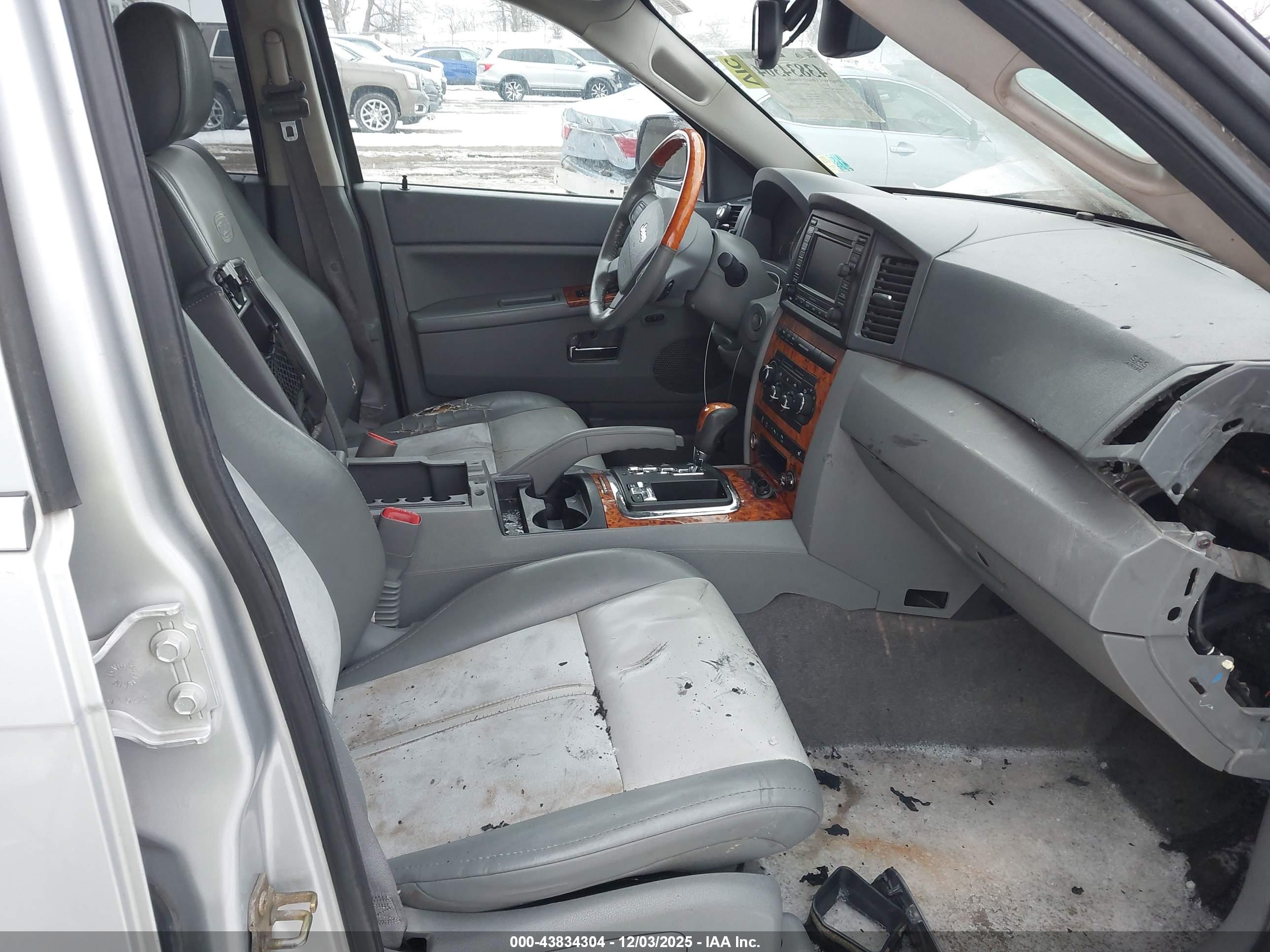 JEEP GRAND image 5