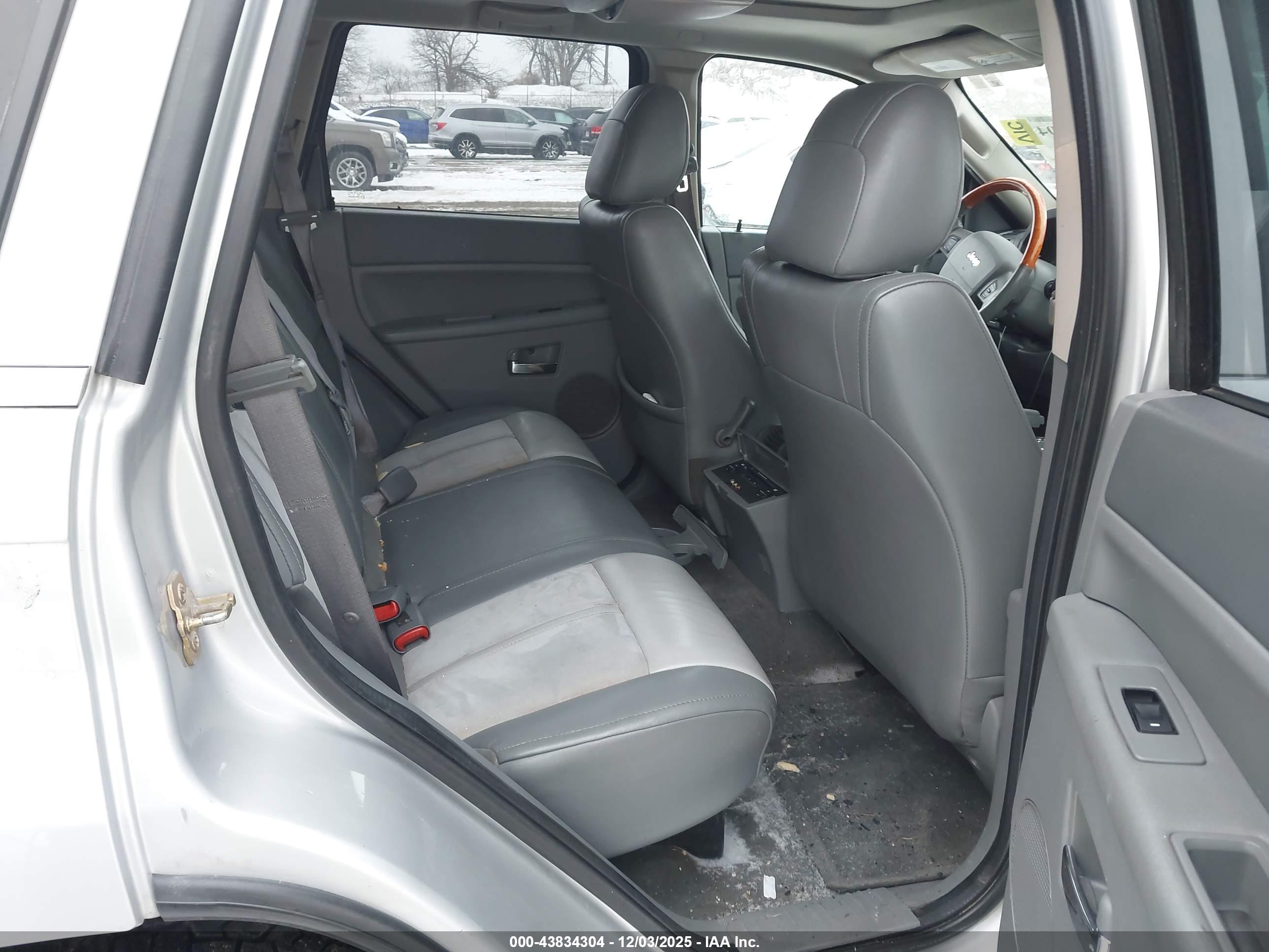 JEEP GRAND image 8