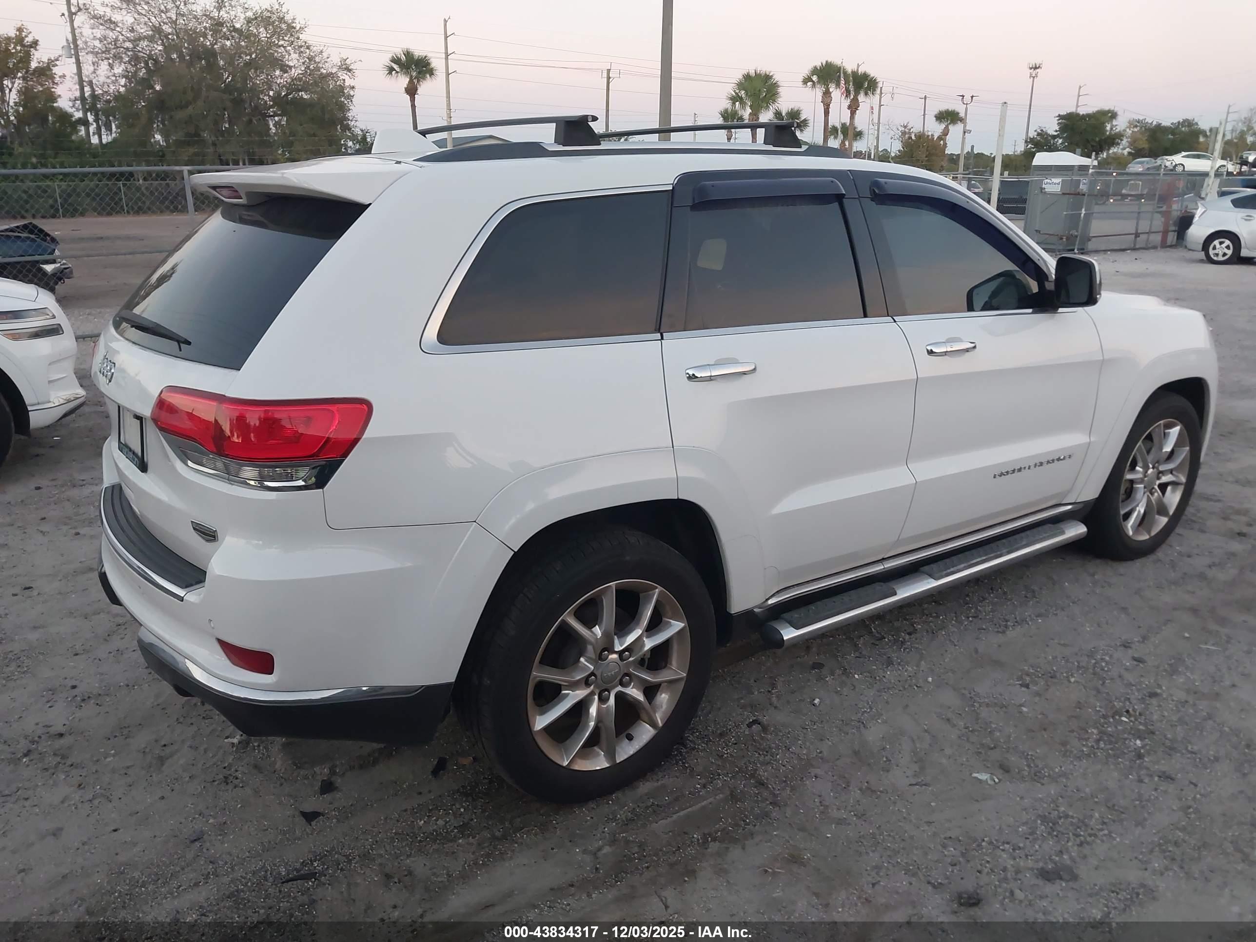 JEEP GRAND image 4