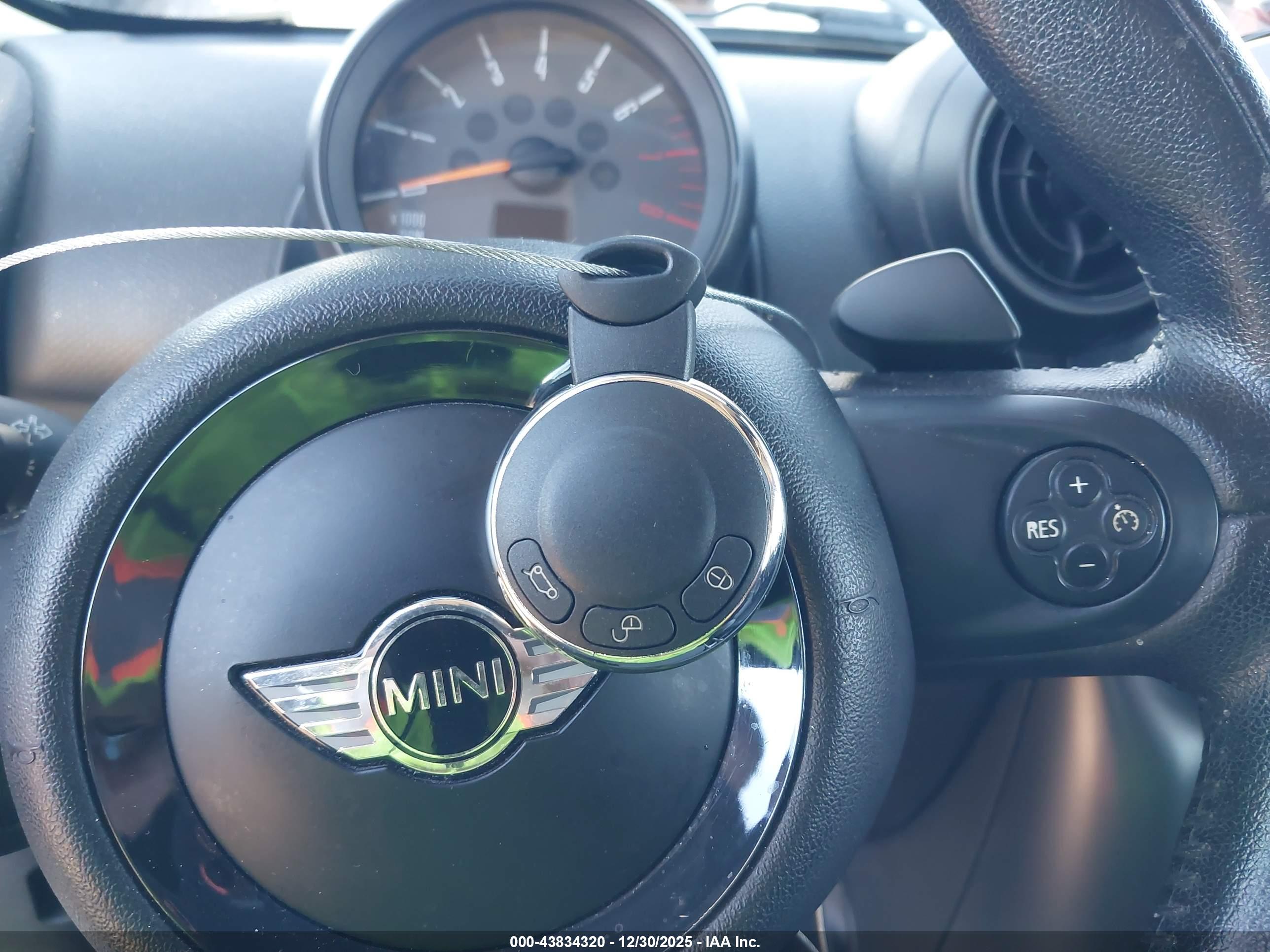 MINI COUNTRYMAN image 11