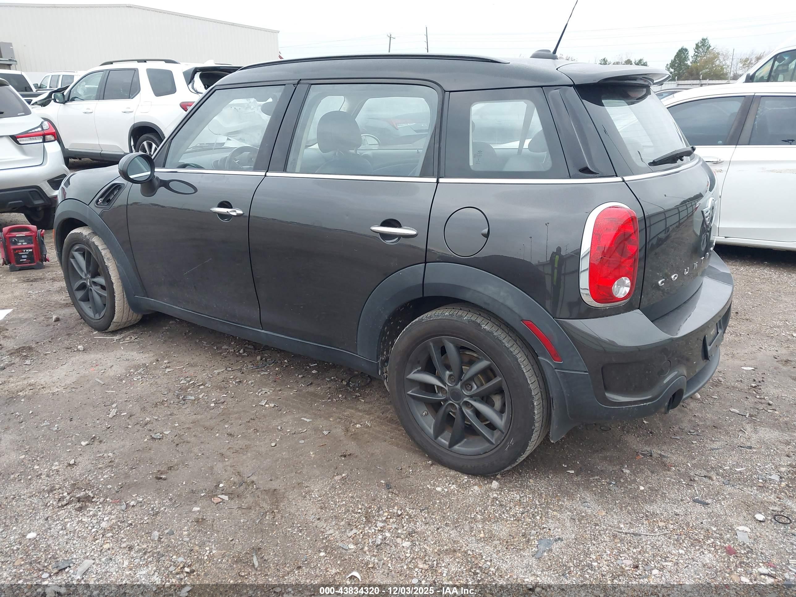 MINI COUNTRYMAN image 3