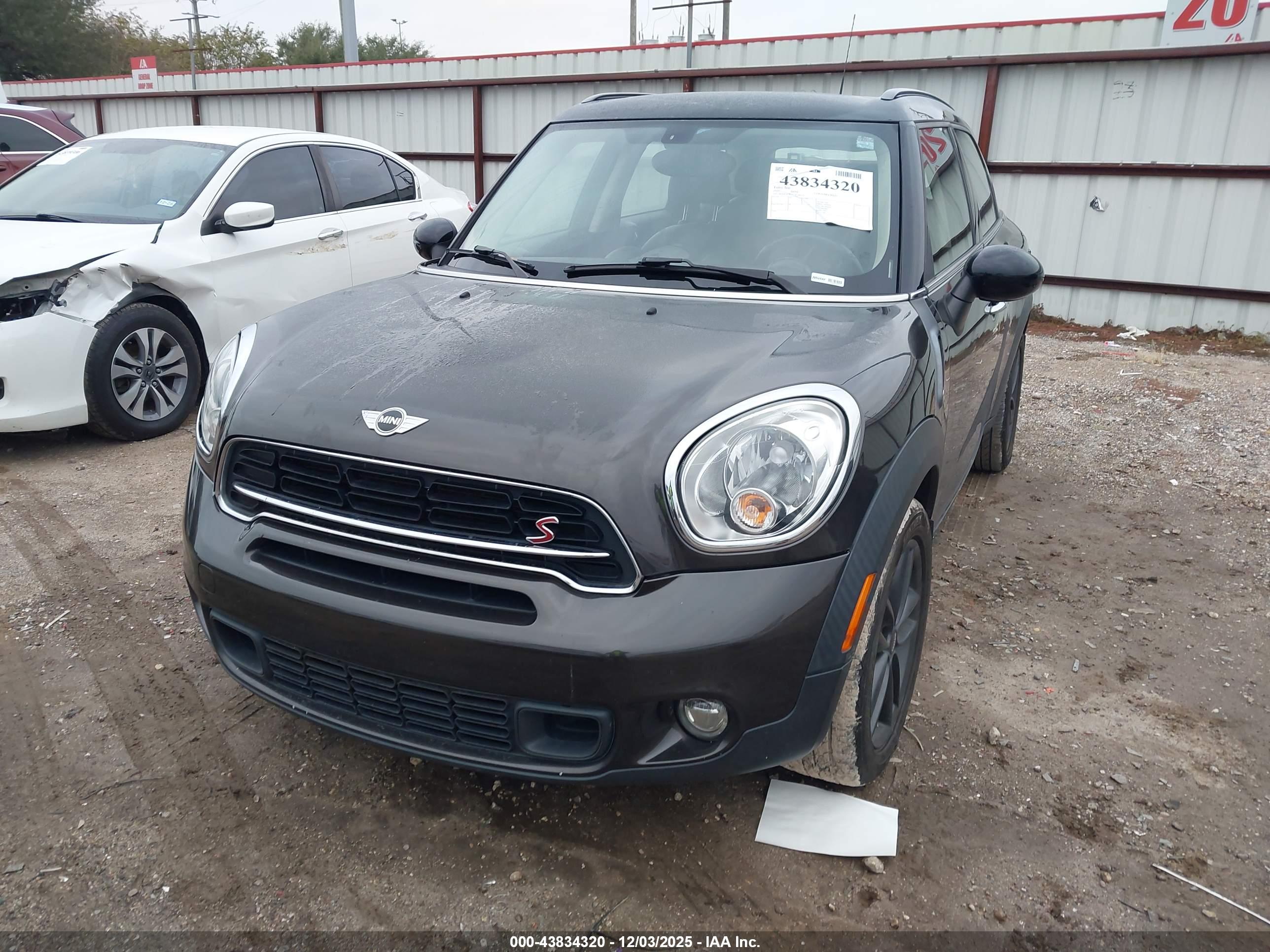 MINI COUNTRYMAN image 6