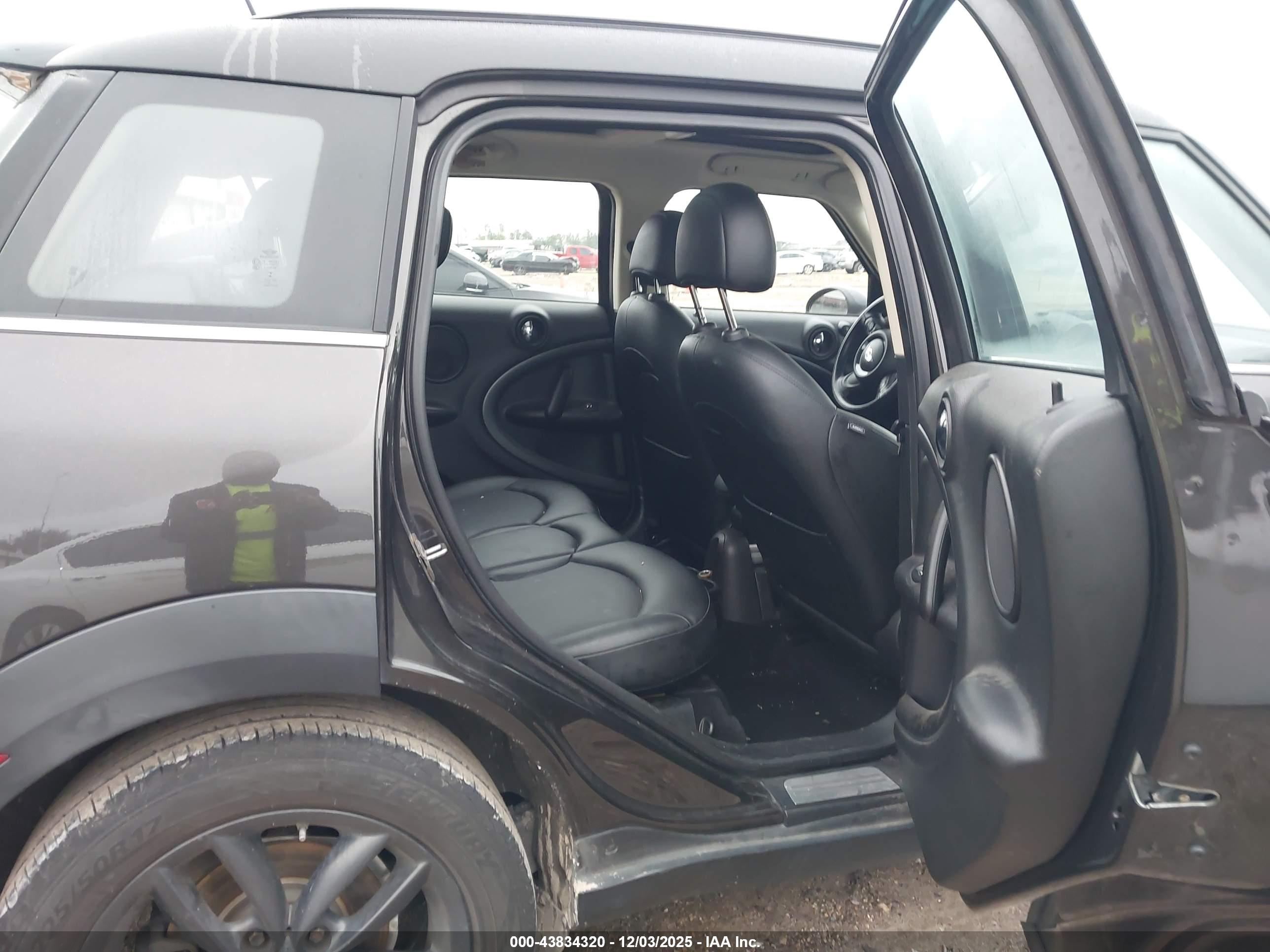 MINI COUNTRYMAN image 8