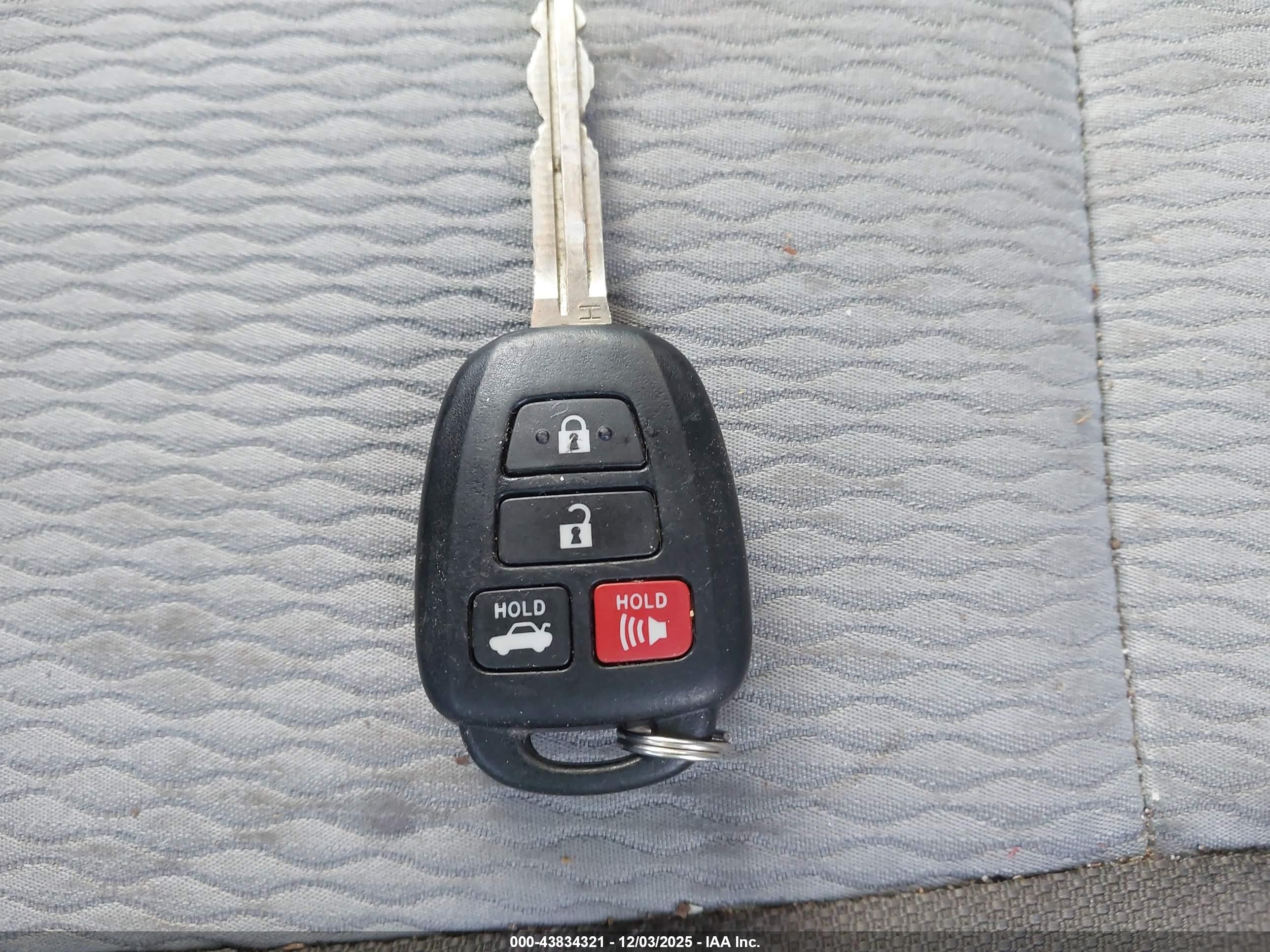 TOYOTA COROLLA image 11