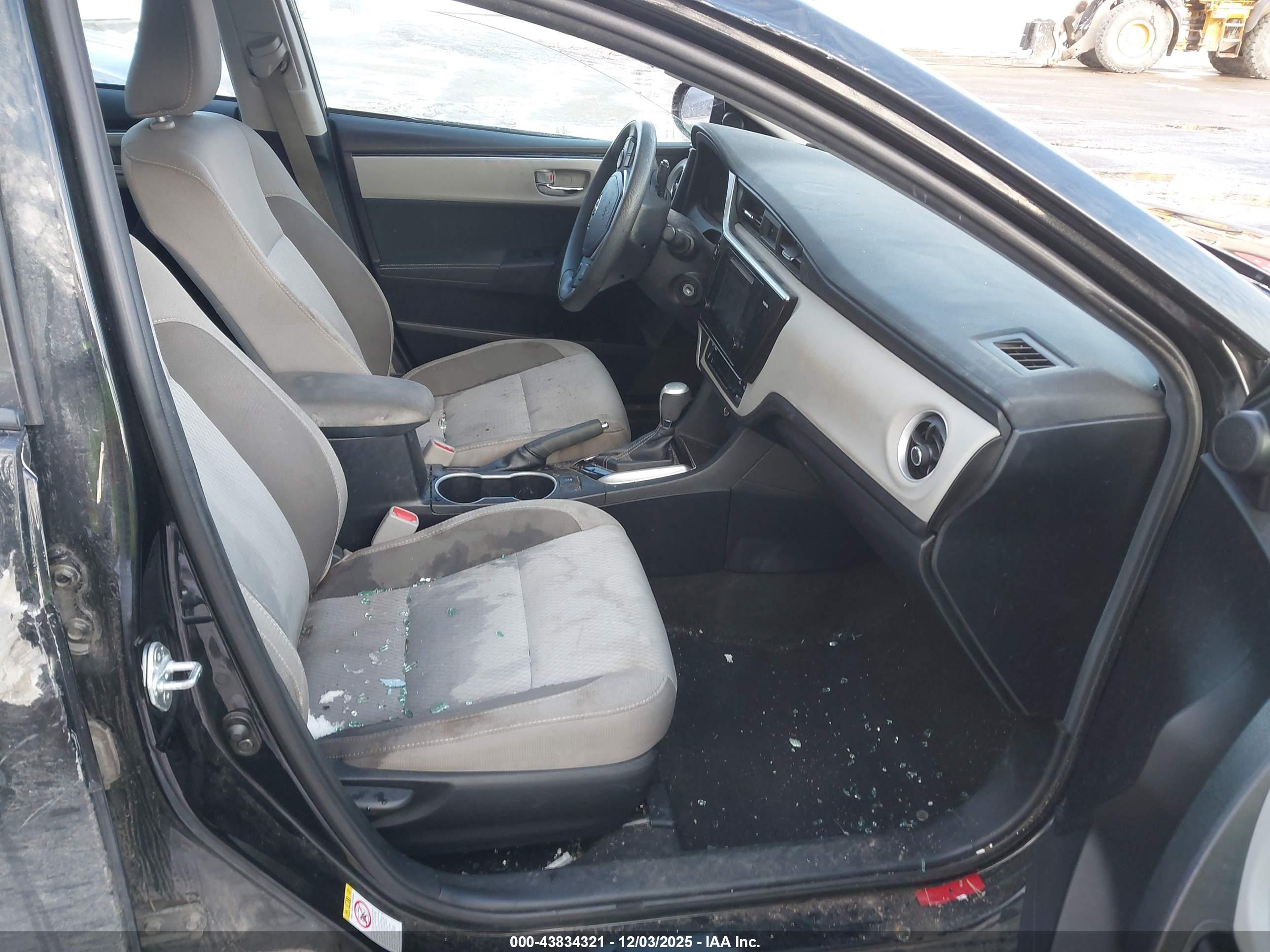 TOYOTA COROLLA image 5