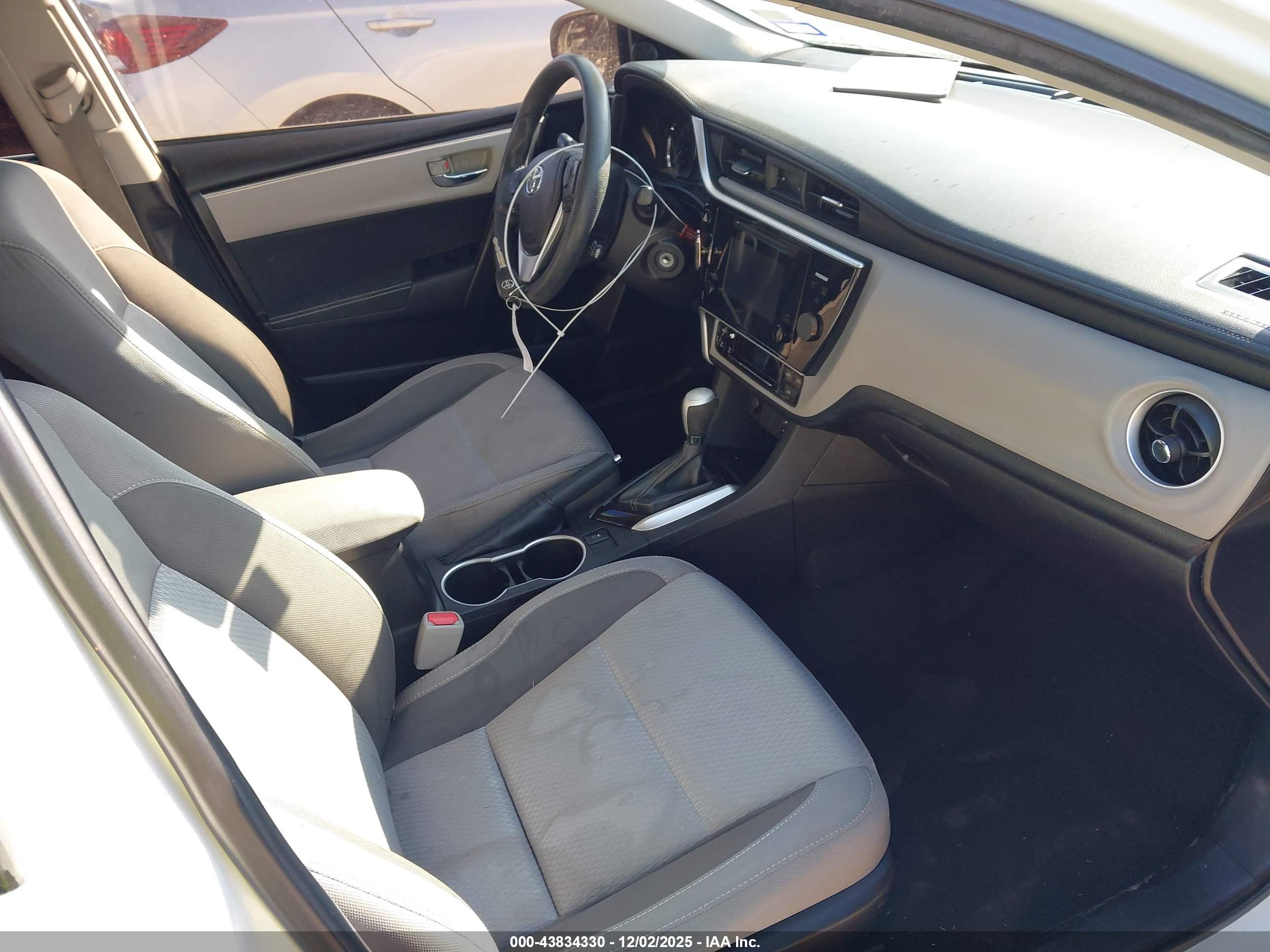 TOYOTA COROLLA image 5