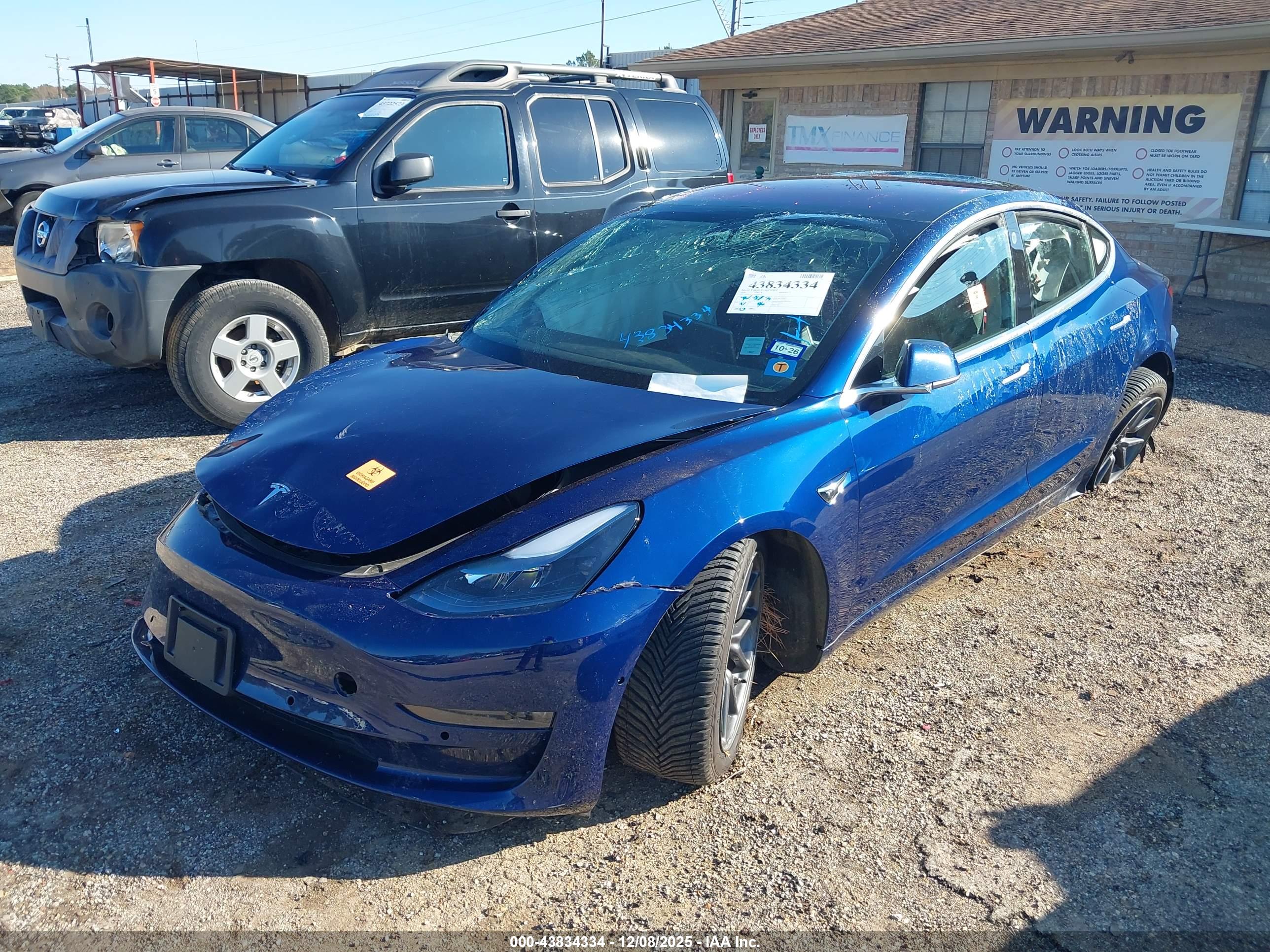 TESLA MODEL image 2