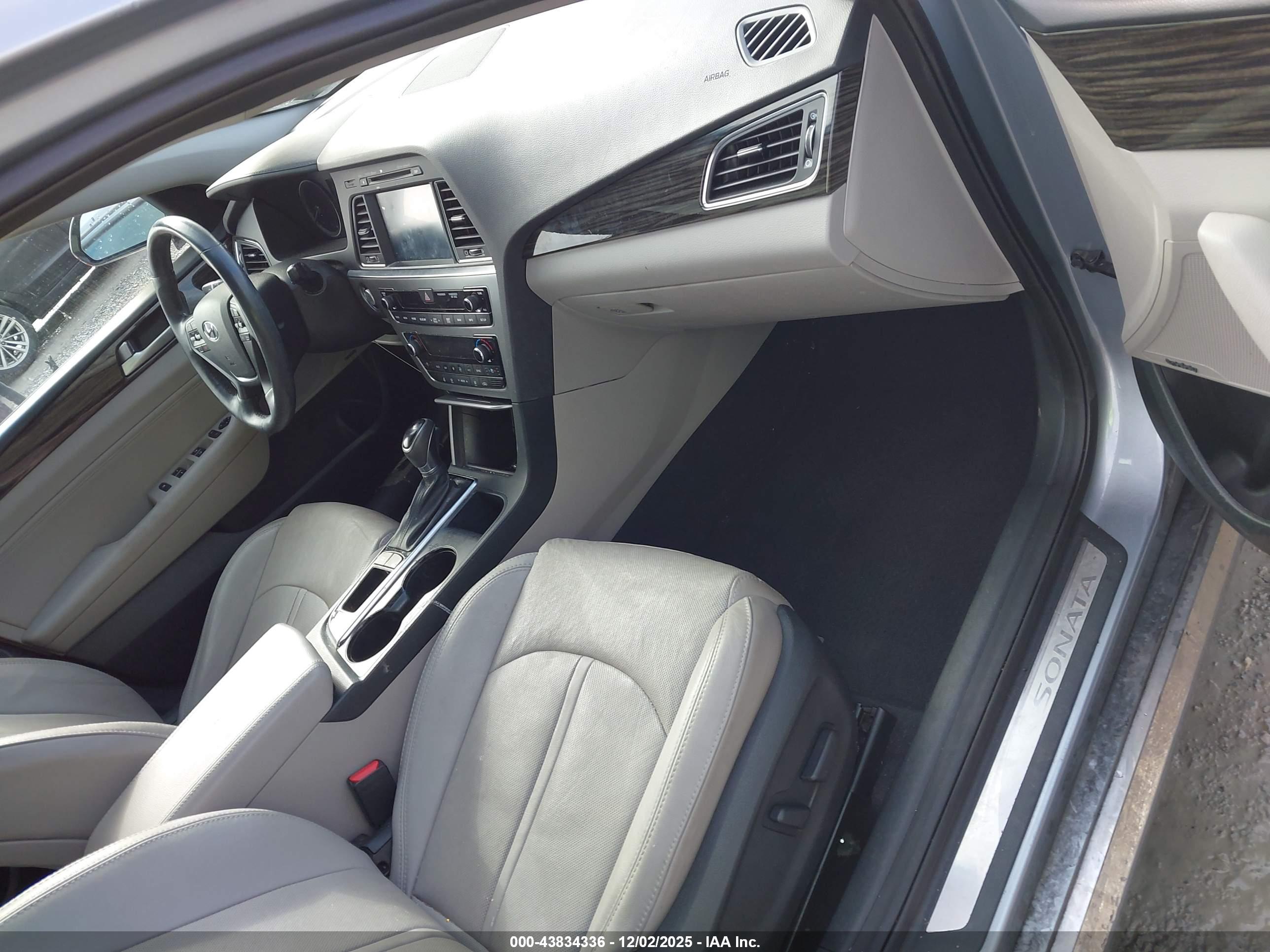 HYUNDAI SONATA image 5
