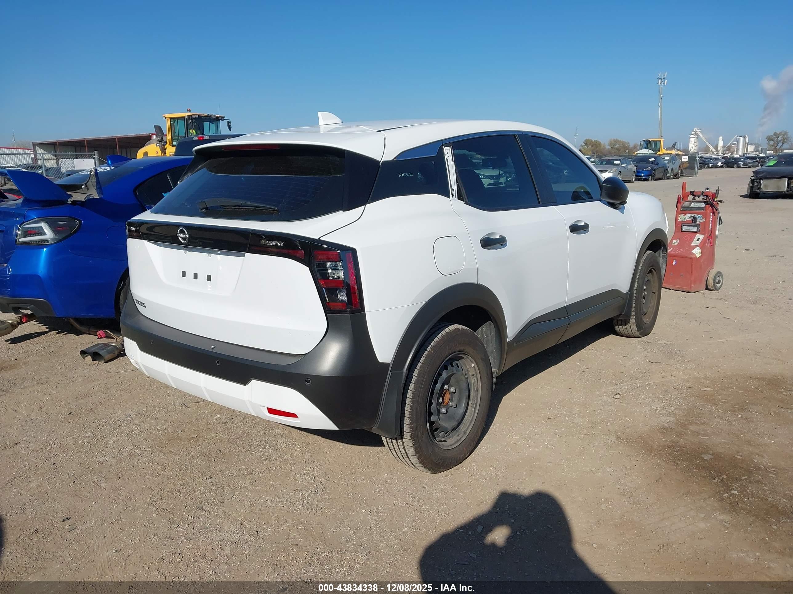 NISSAN KICKS image 4