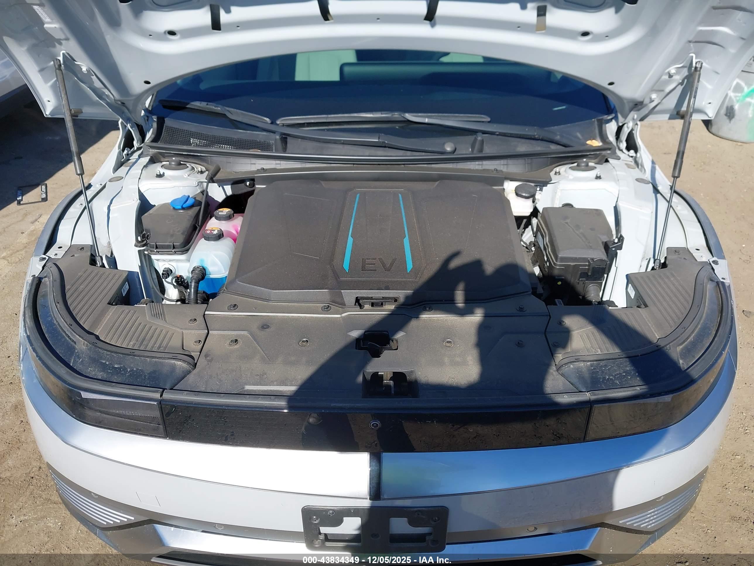 HYUNDAI IONIQ image 10