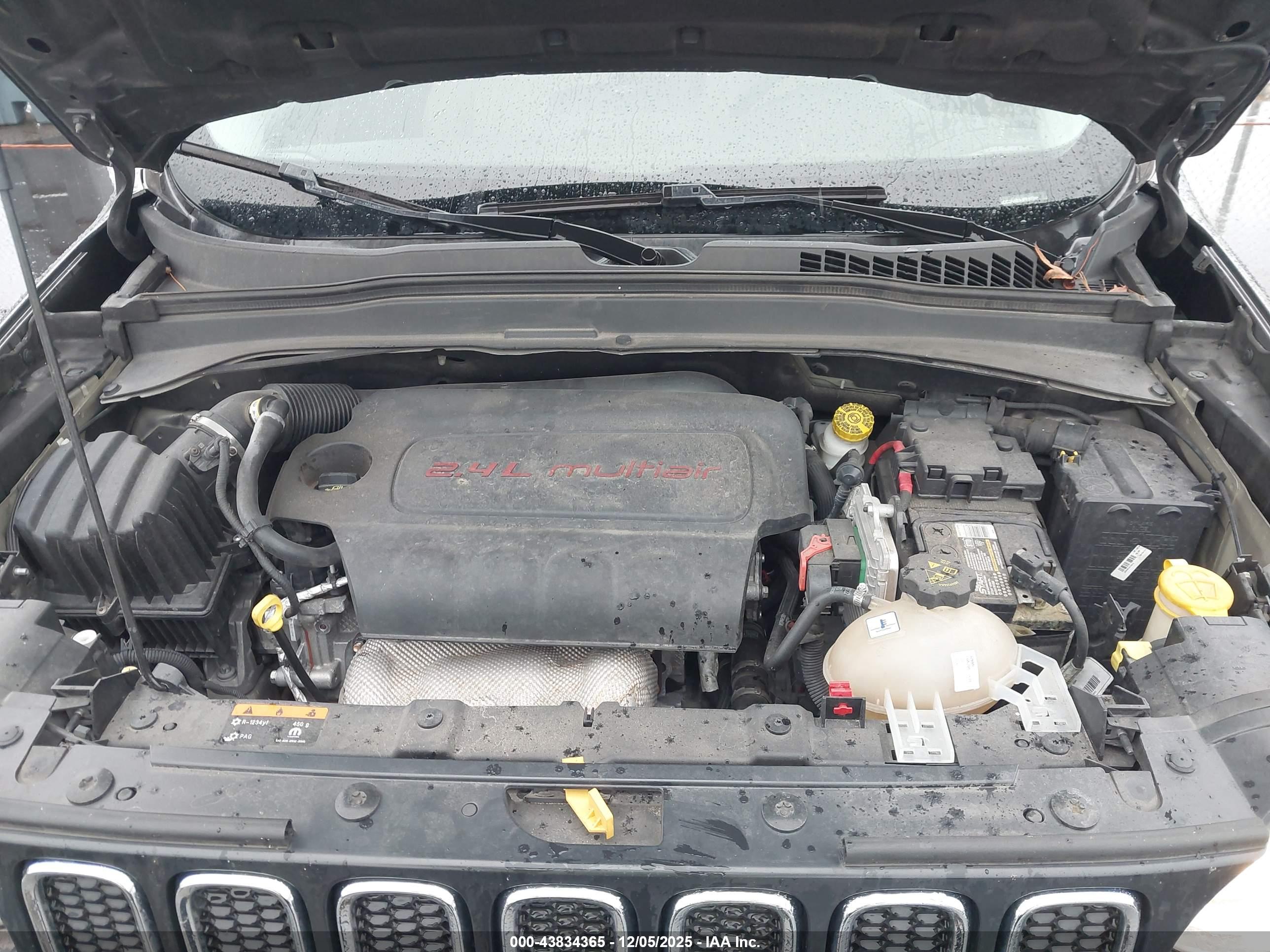 JEEP RENEGADE image 10